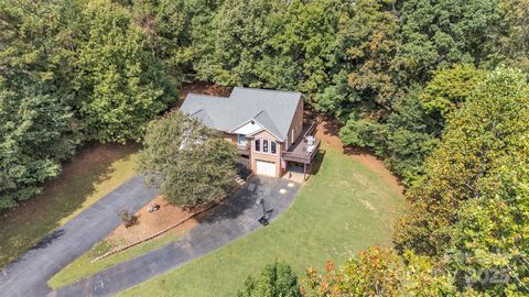 Photo of 86 Sharon Valley Drive, Hickory, NC 28601 (MLS # 4306457)