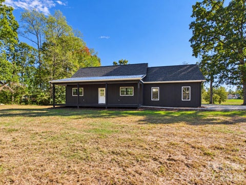 Photo of 311 Falls Avenue, Granite Falls, NC 28630 (MLS # 4434064)