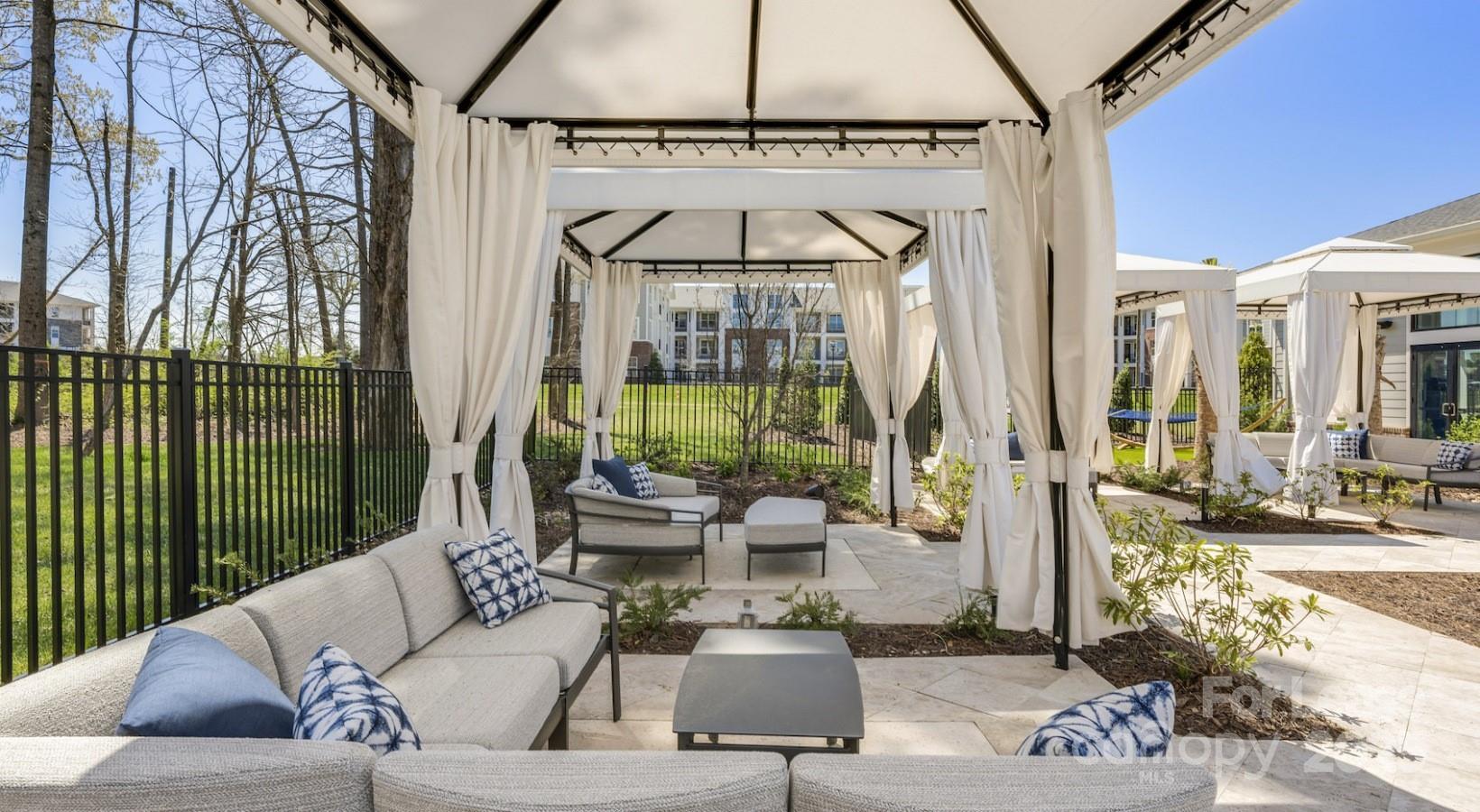 Matthews, North Carolina 28105, United States, 1 Bedroom Bedrooms, ,1 BathroomBathrooms,Residential,Active,231290