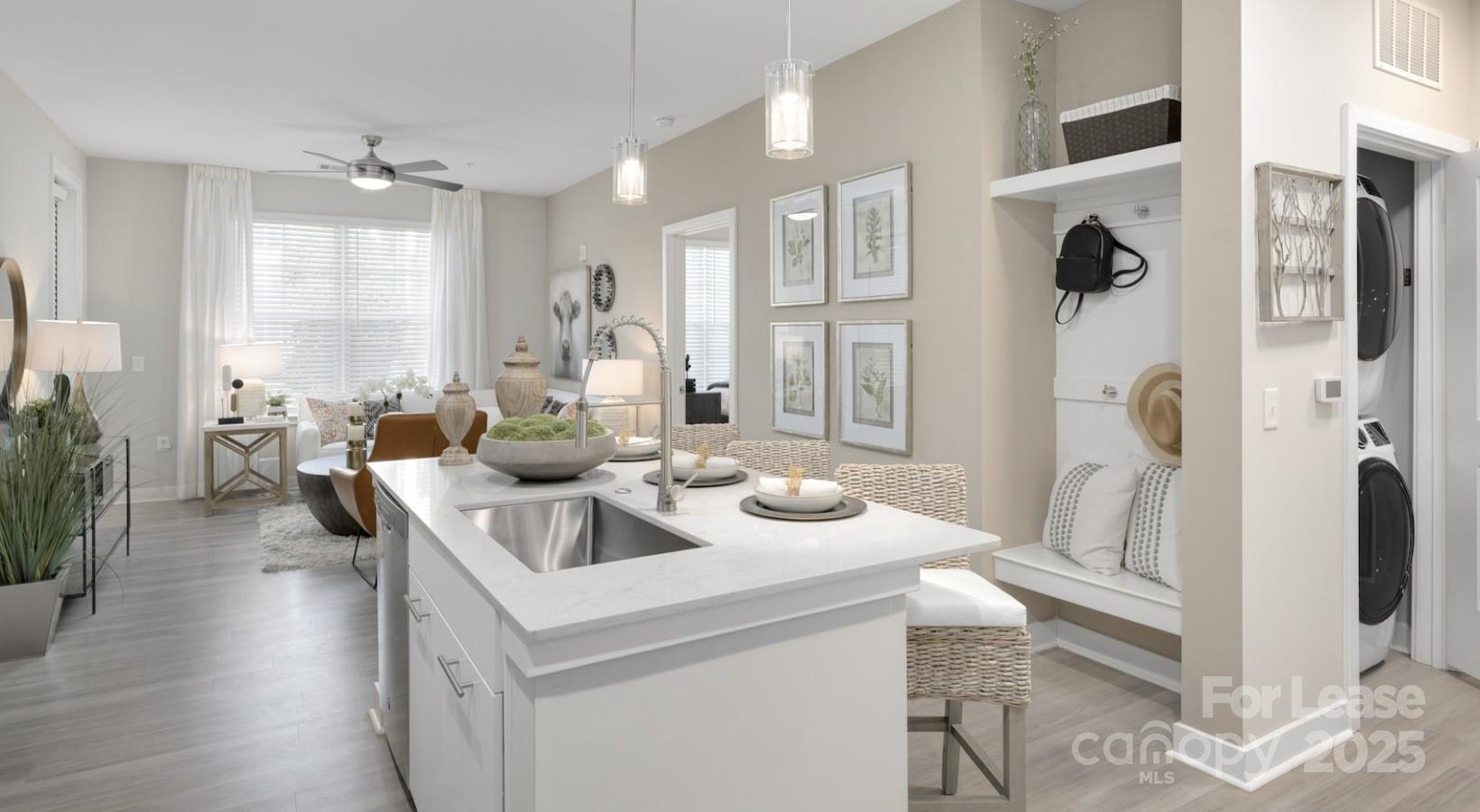 Matthews, North Carolina 28105, United States, 1 Bedroom Bedrooms, ,1 BathroomBathrooms,Residential,Active,231290