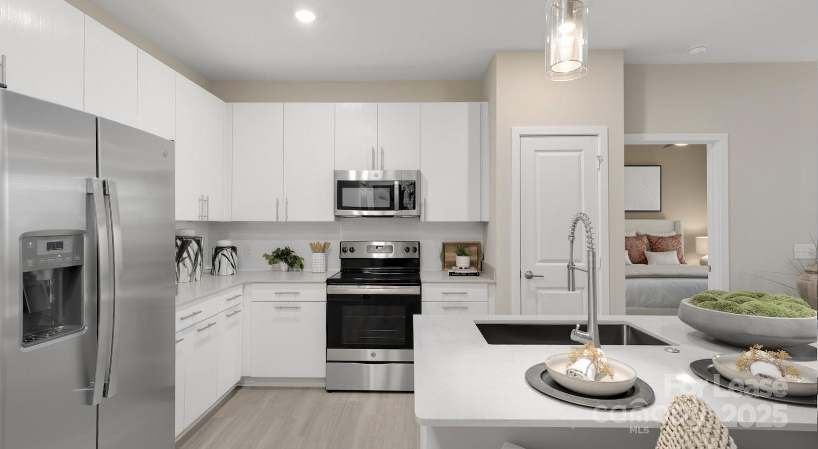 Matthews, North Carolina 28105, United States, 1 Bedroom Bedrooms, ,1 BathroomBathrooms,Residential,Active,231290