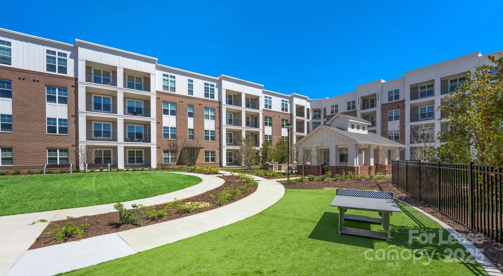 Matthews, North Carolina 28105, United States, 1 Bedroom Bedrooms, ,1 BathroomBathrooms,Residential,Active,231290