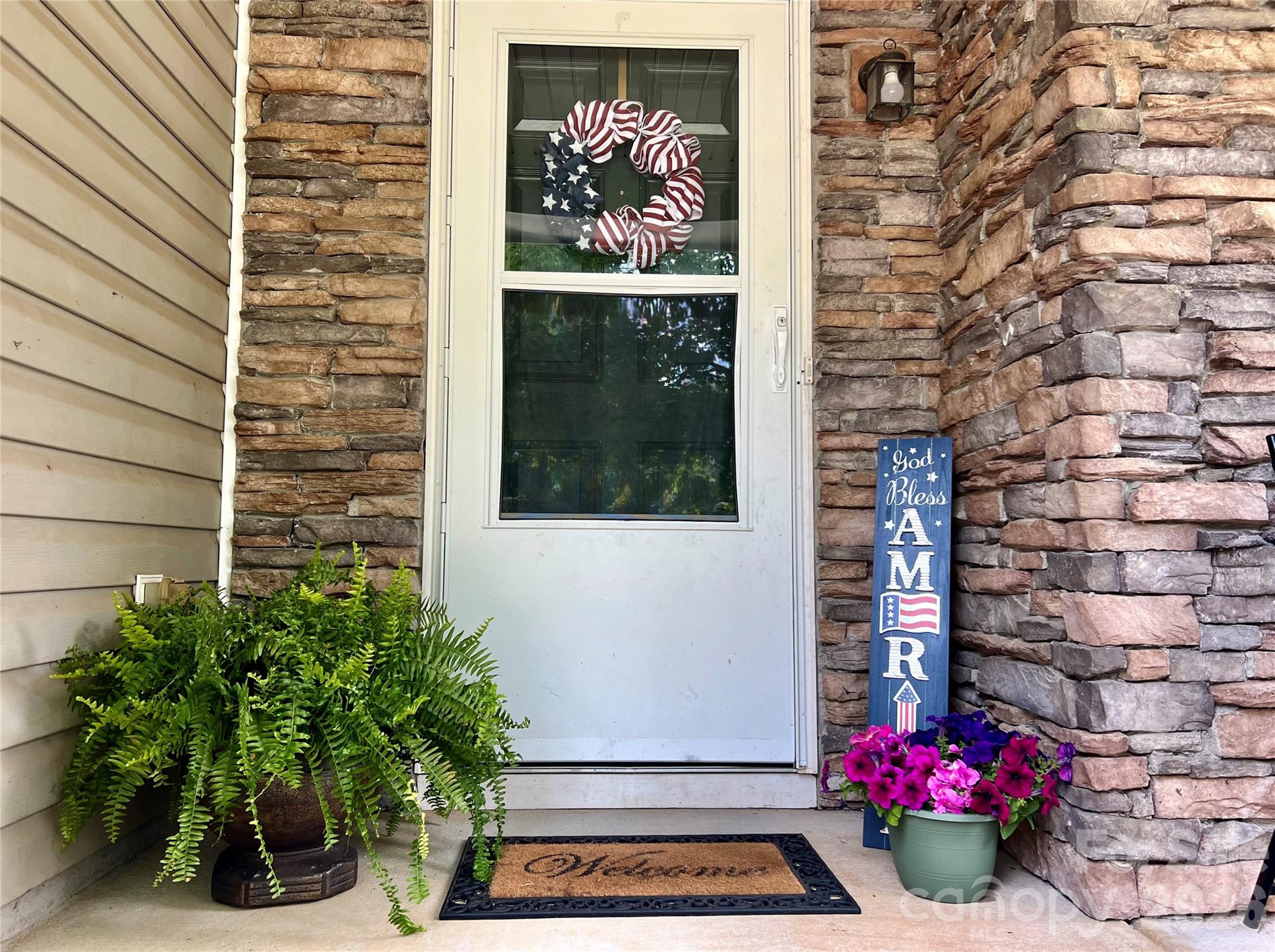 2717 Markham Woods Court