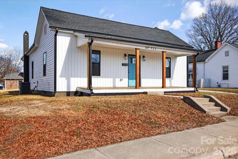 Photo of 723 Dale Earnhardt Boulevard, Kannapolis, NC 28081 (MLS # 4350346)