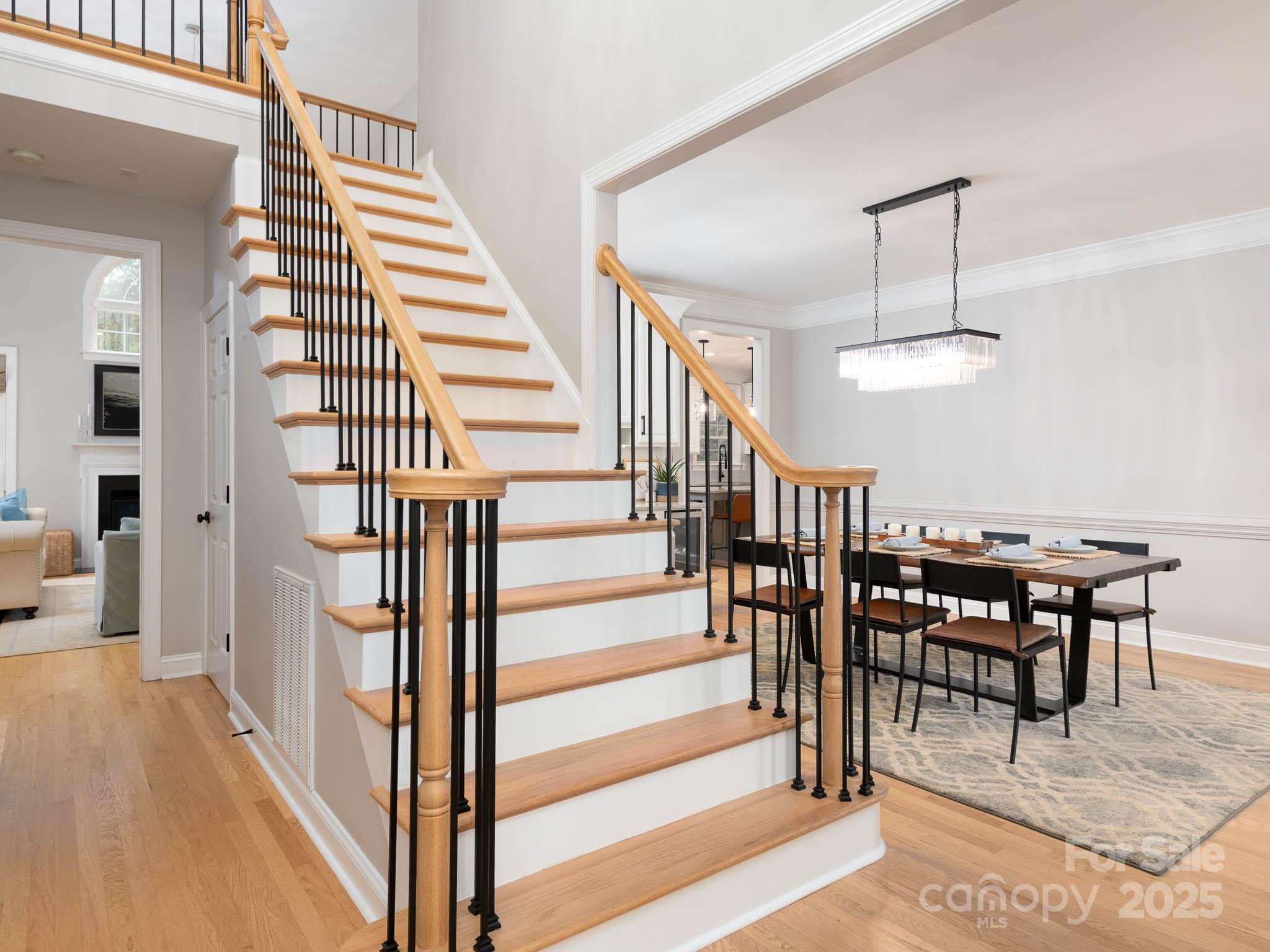 19112 Glouster Court