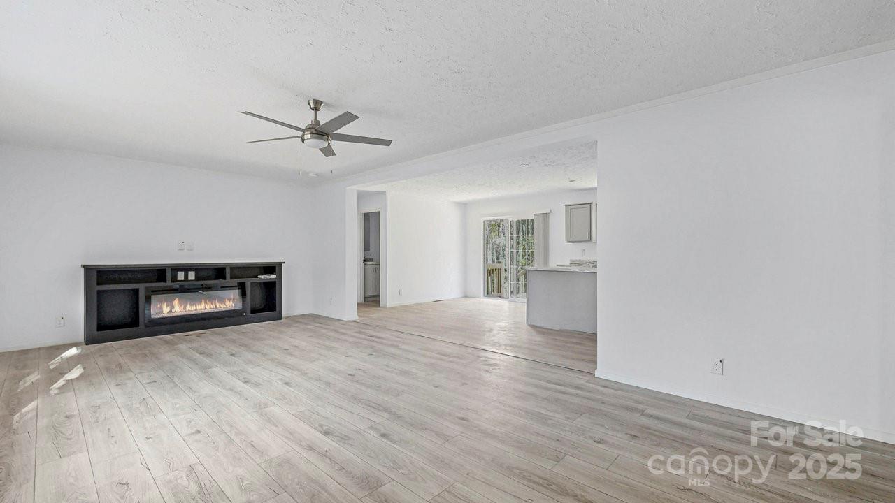 105 Apple Tree Lane 12