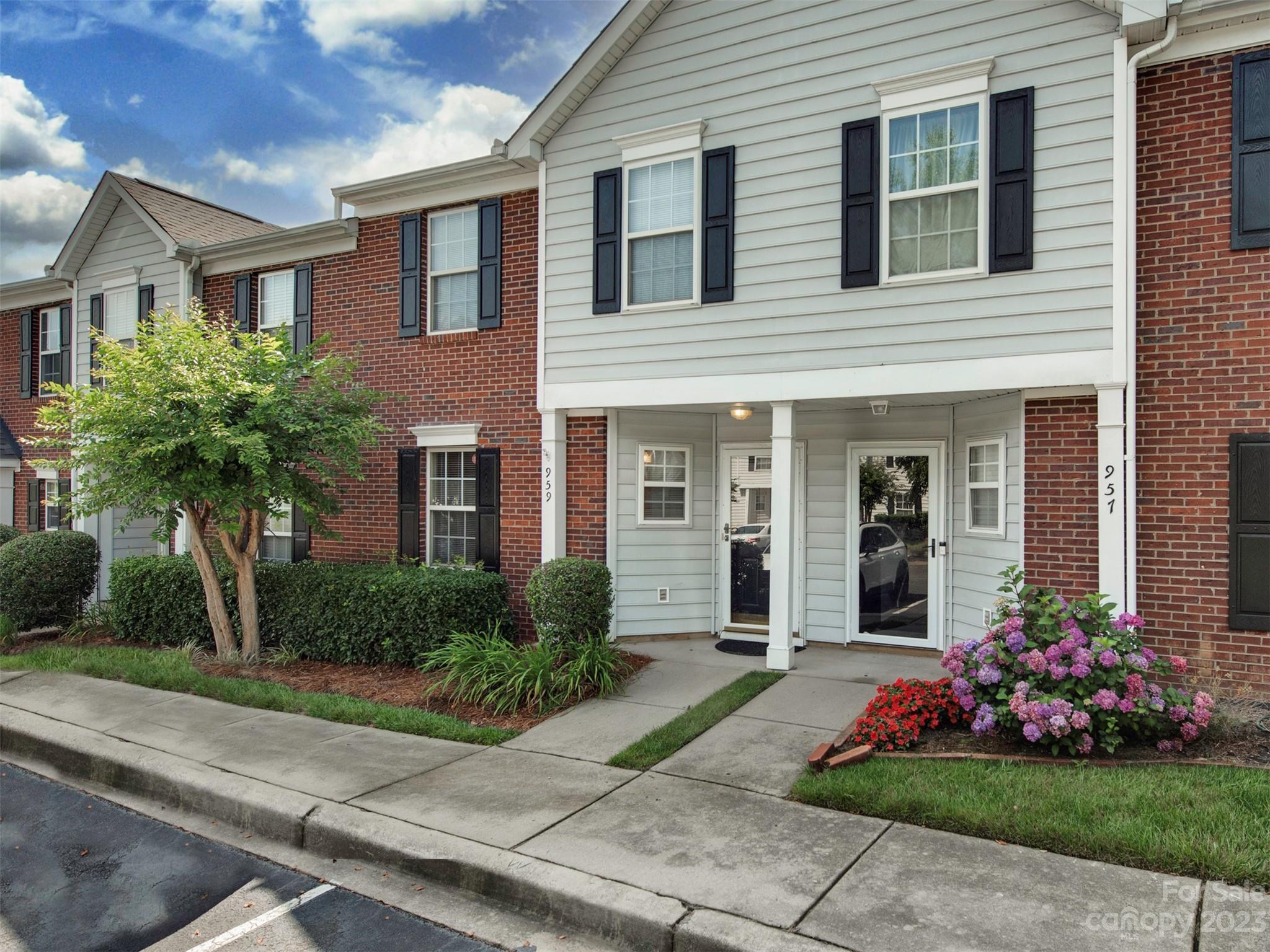 Sheffield Pointe - Residential