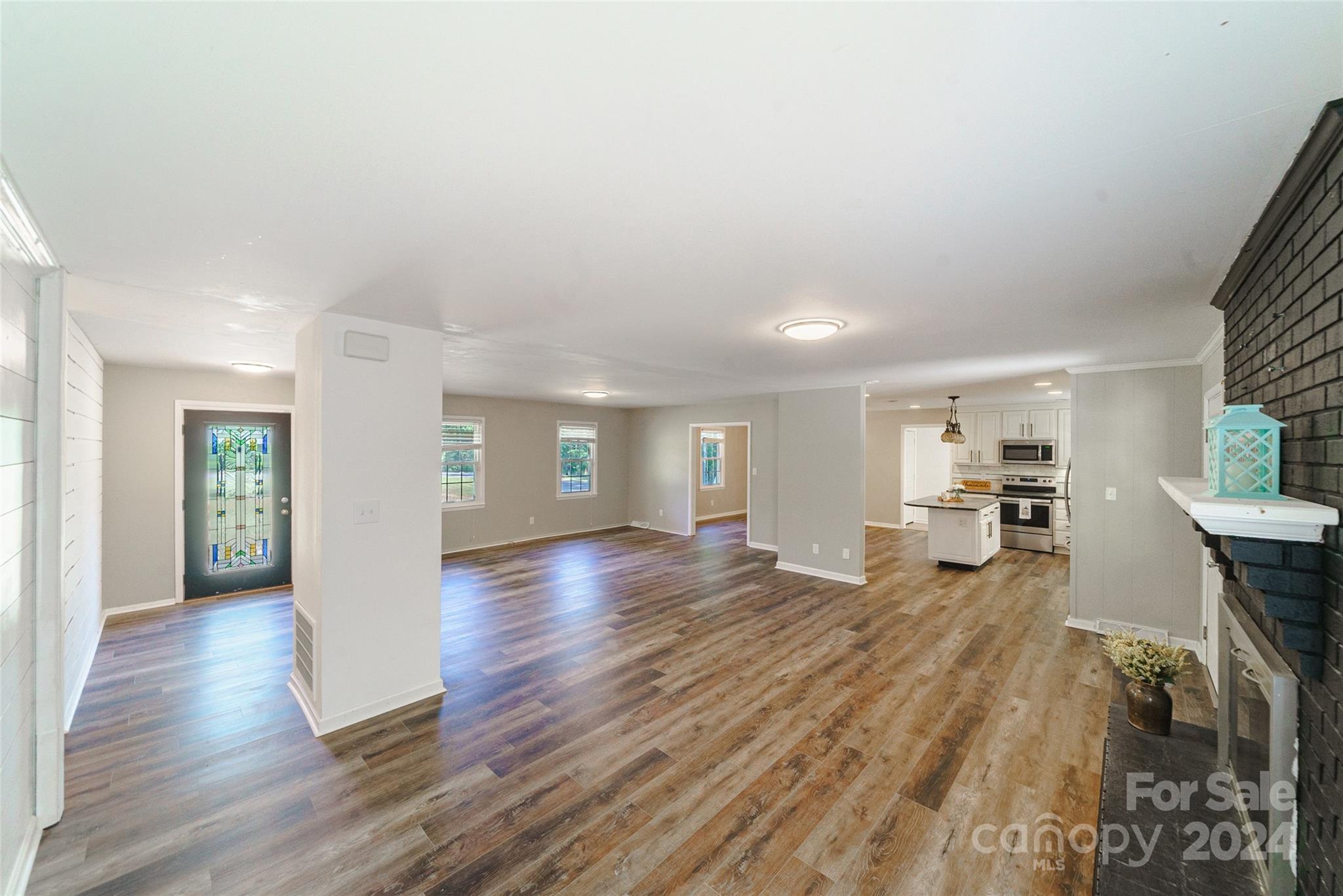 Hills Dell - Residential