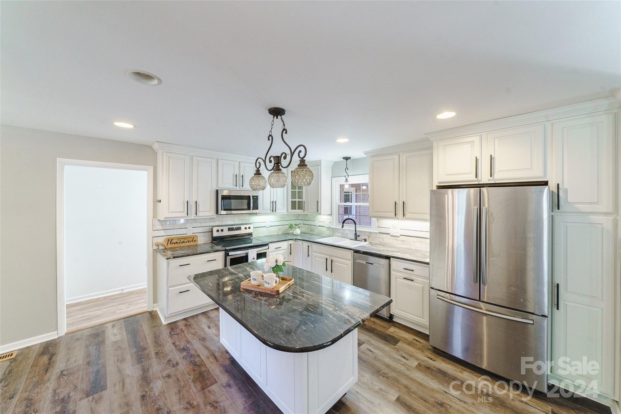 Hills Dell - Residential