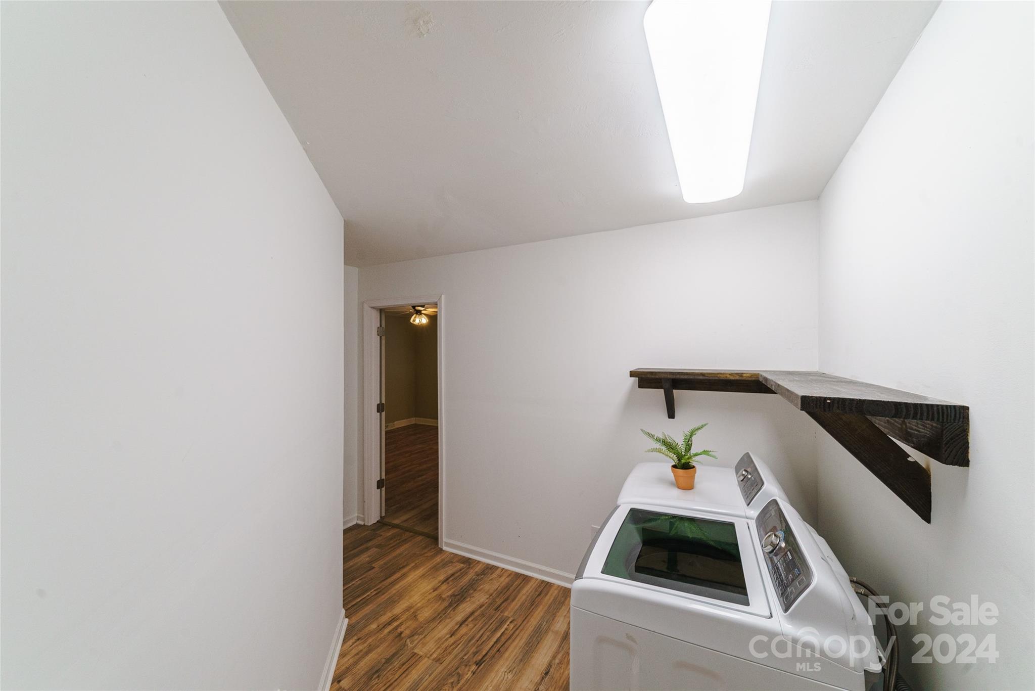 Hills Dell - Residential