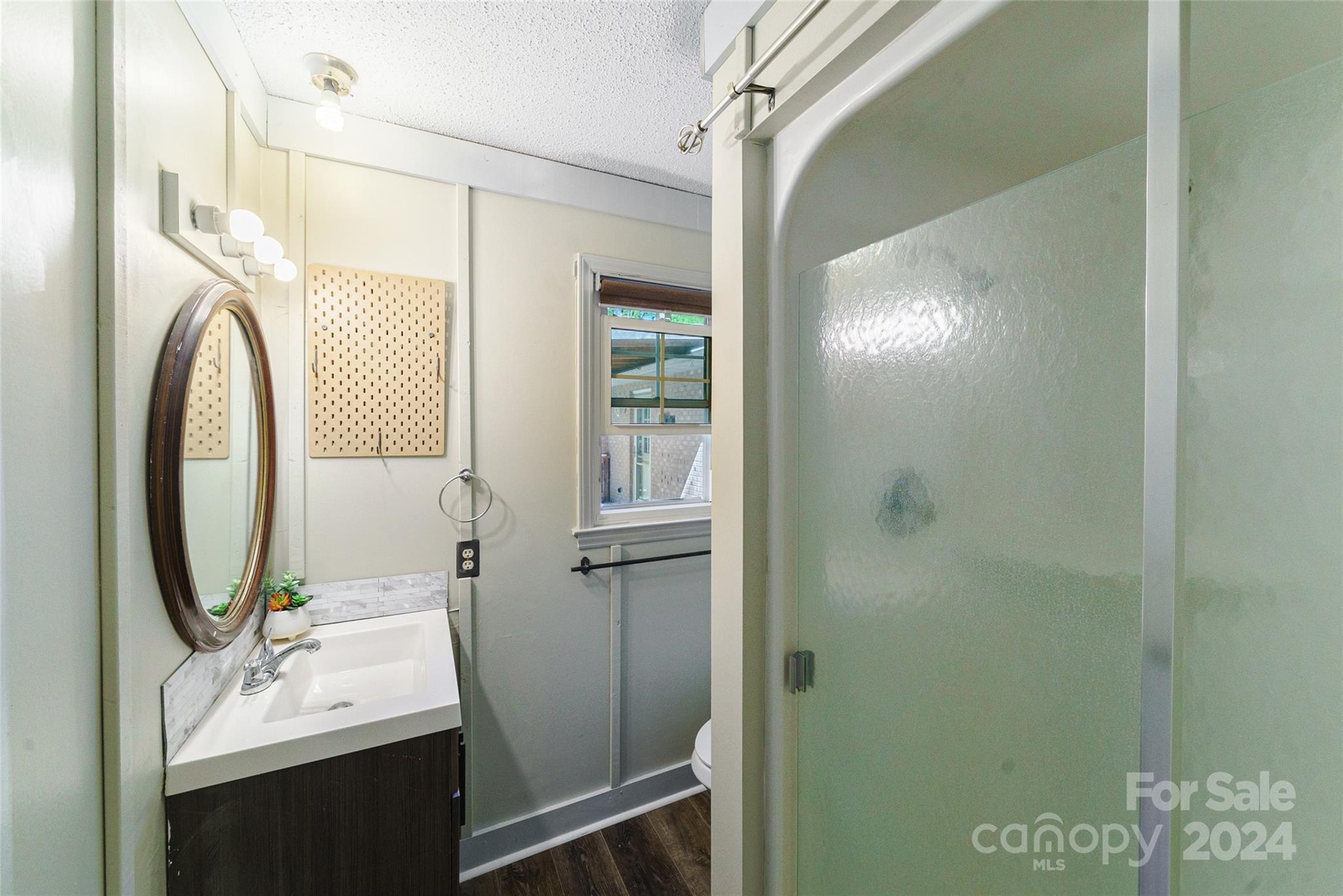 Hills Dell - Residential