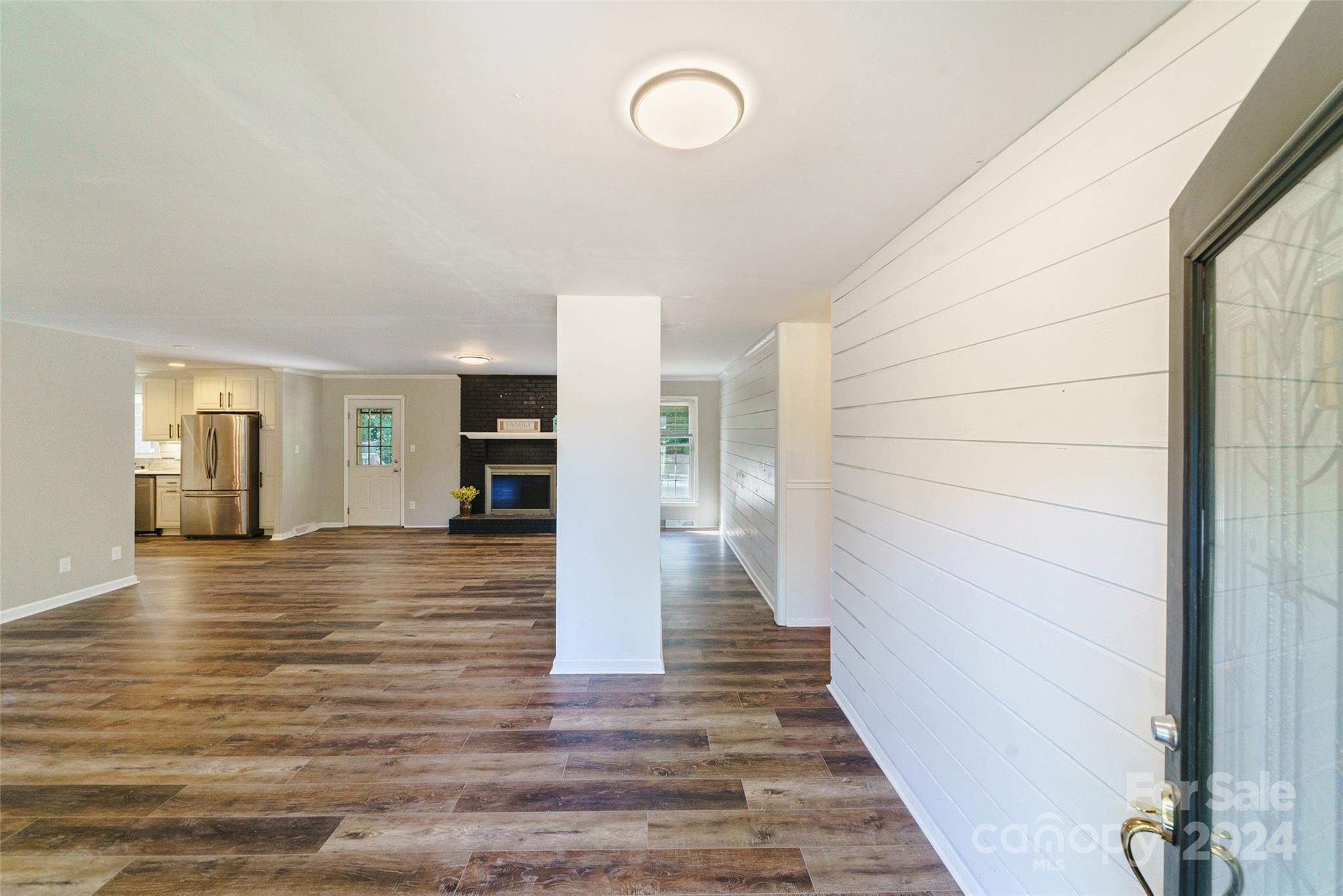 Hills Dell - Residential