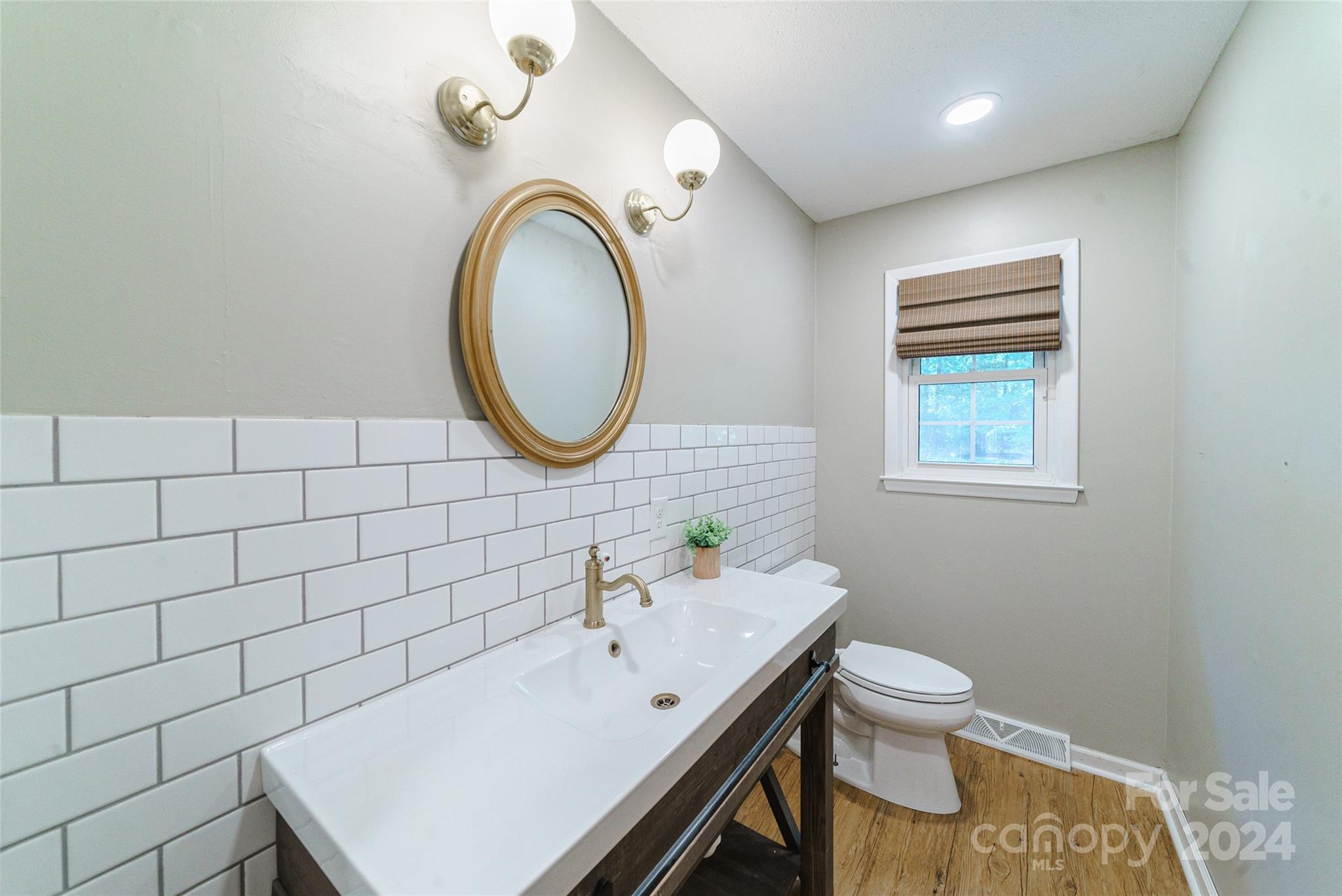 Hills Dell - Residential