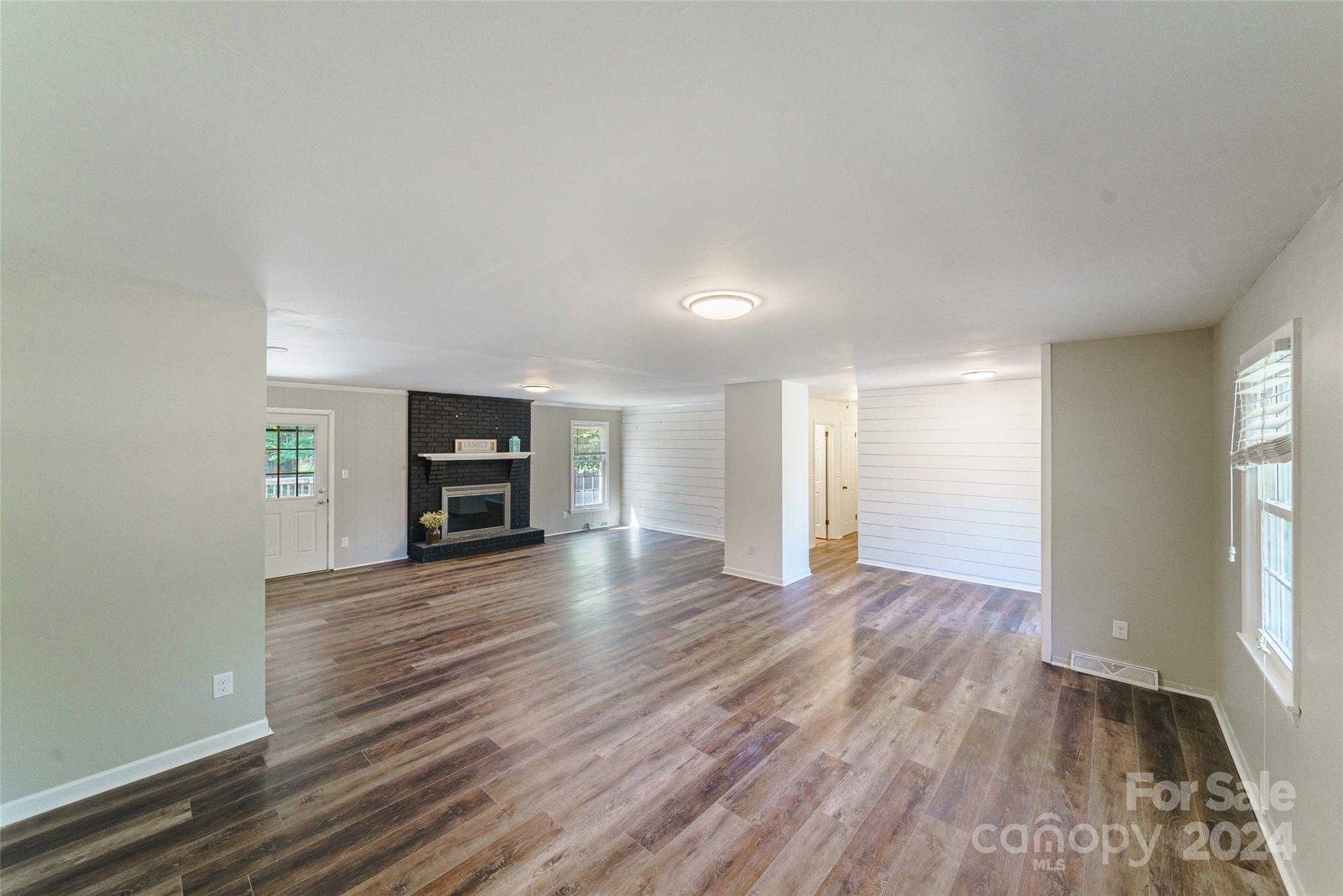 Hills Dell - Residential