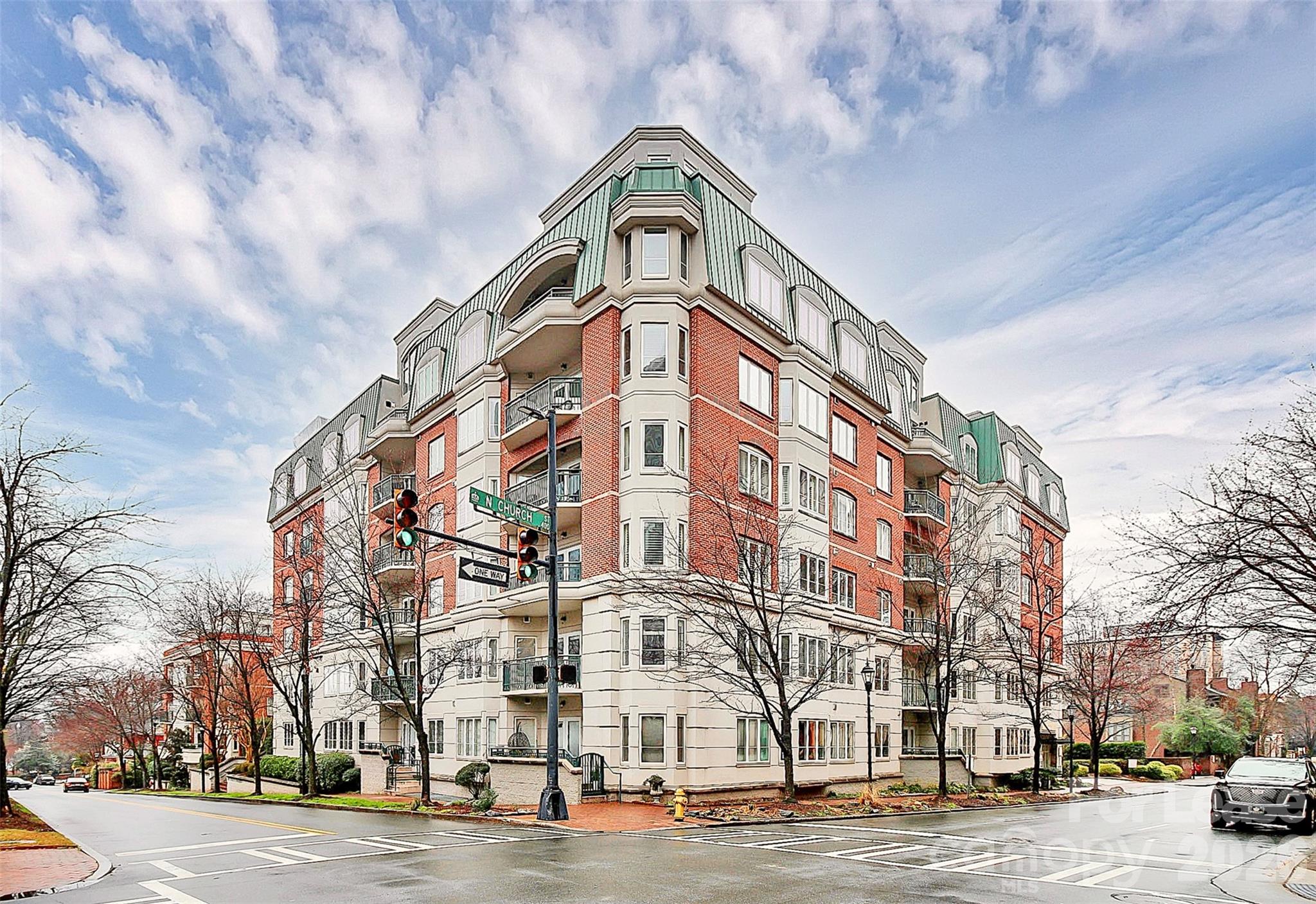 401 N Church Street 604