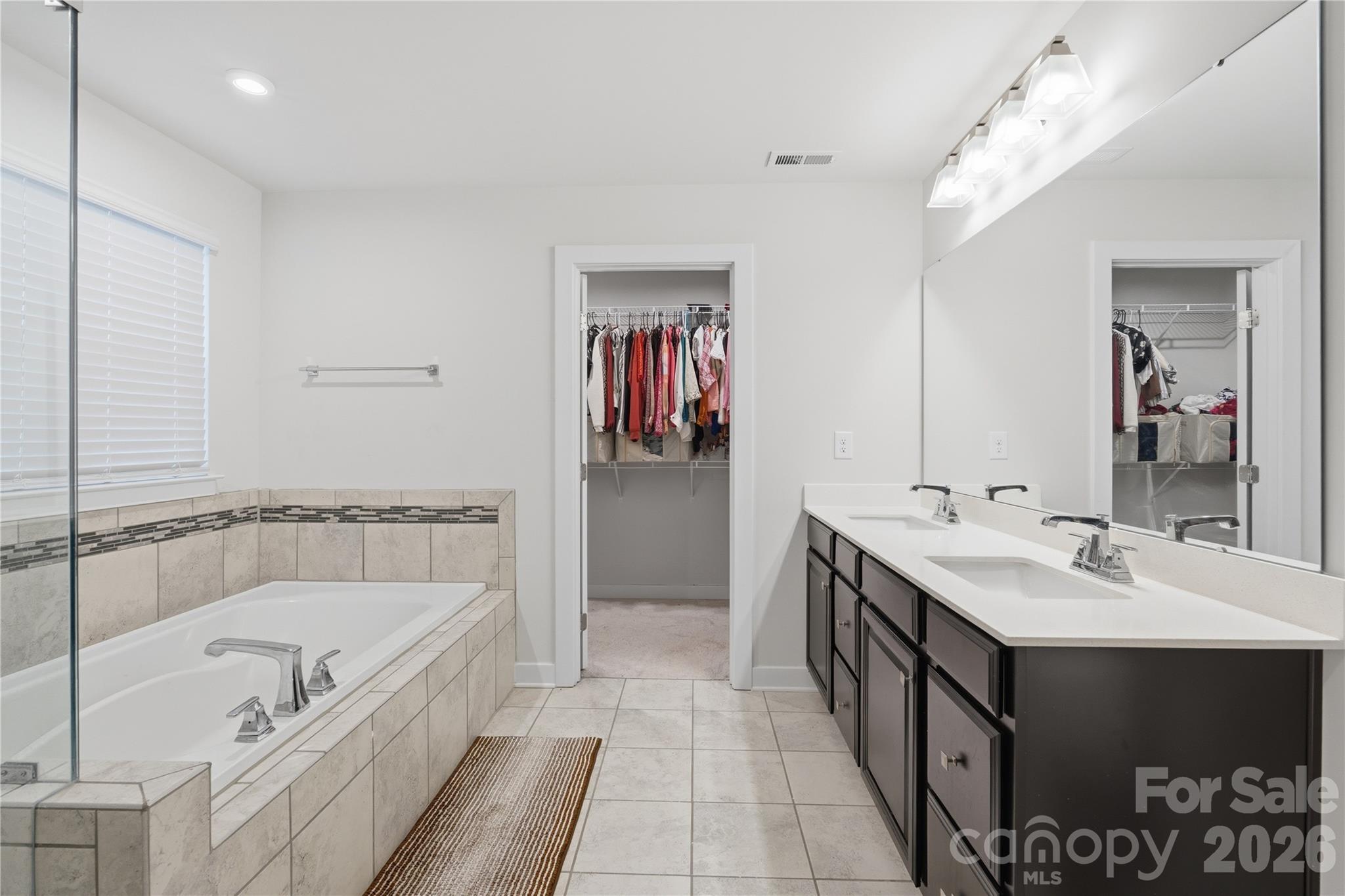 Holcomb Woods - Residential