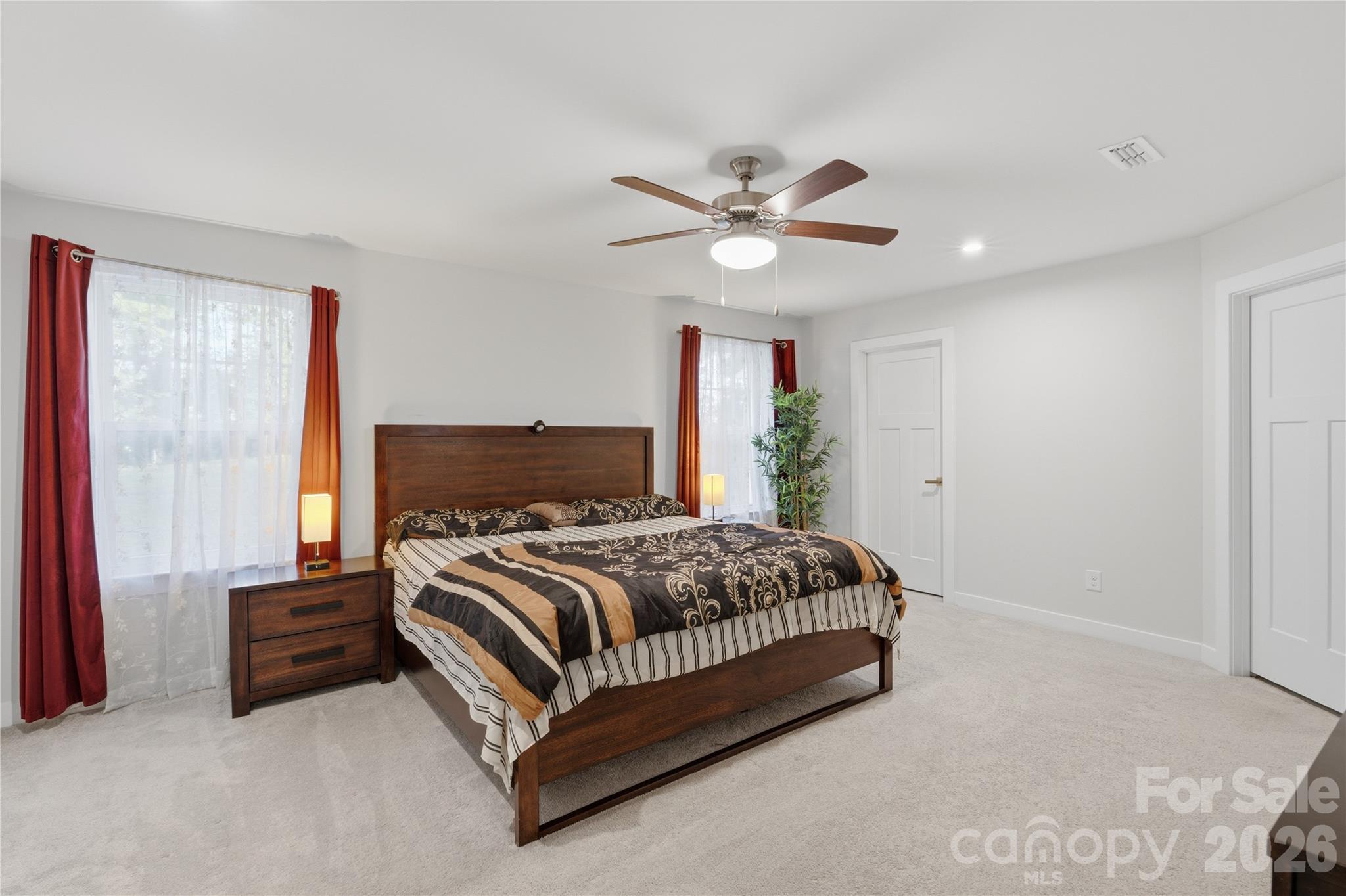 Holcomb Woods - Residential