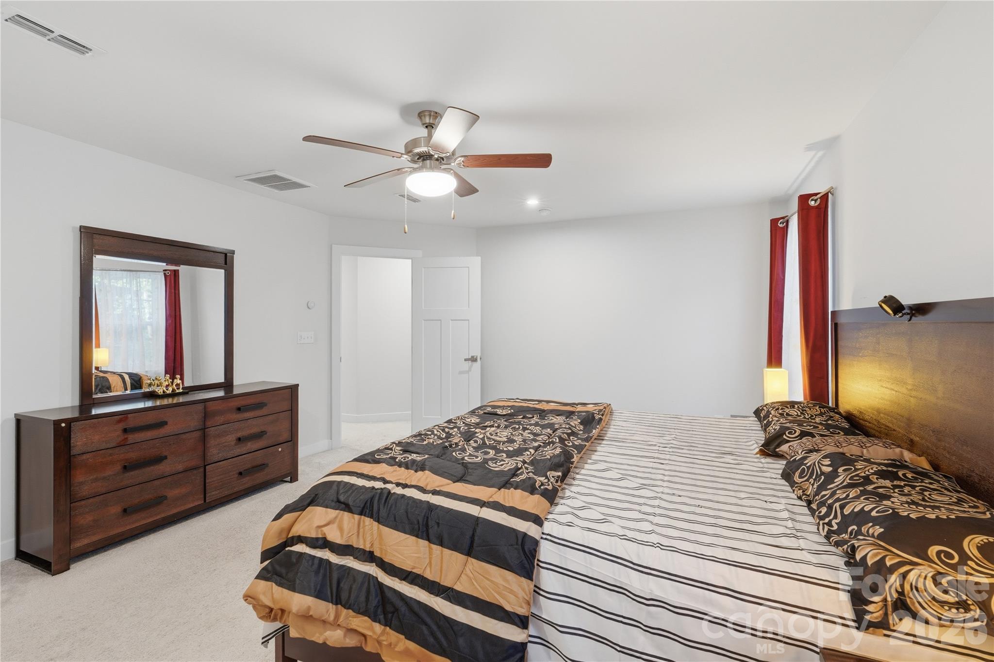 Holcomb Woods - Residential
