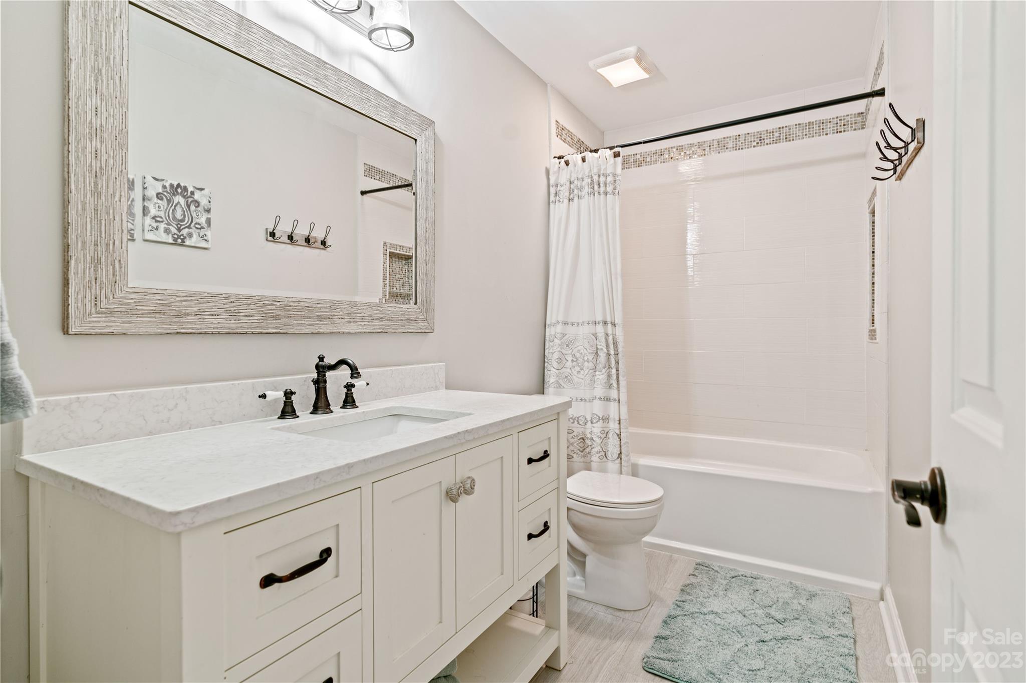 Blue Stone Harbor - Residential