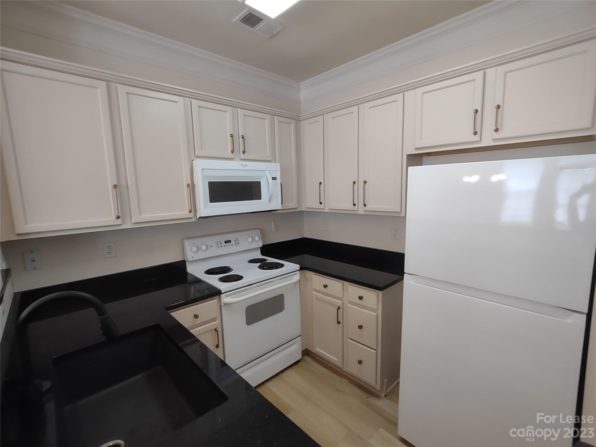 East Field - Residential Lease