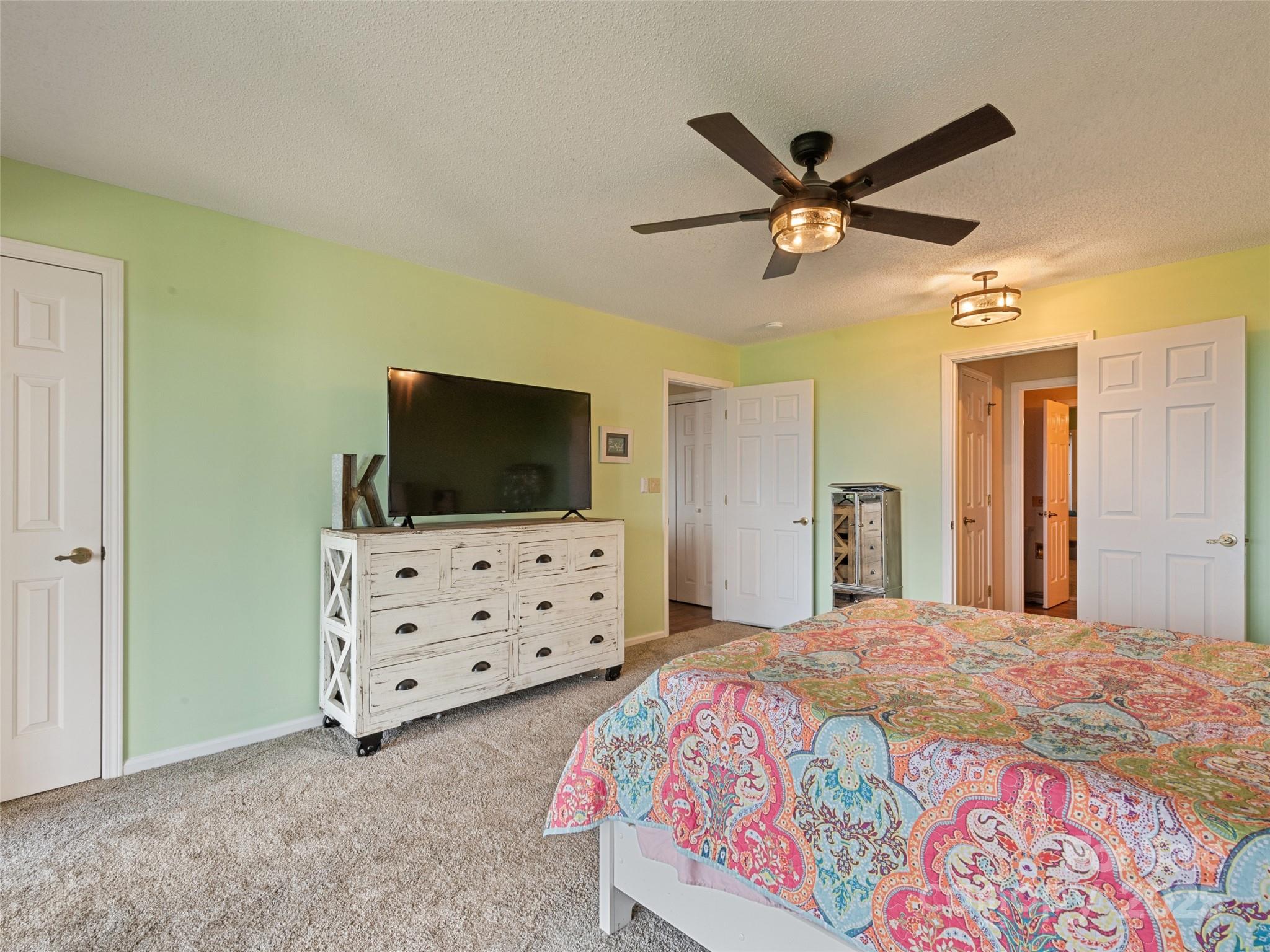 Fleetwood Plaza - Residential