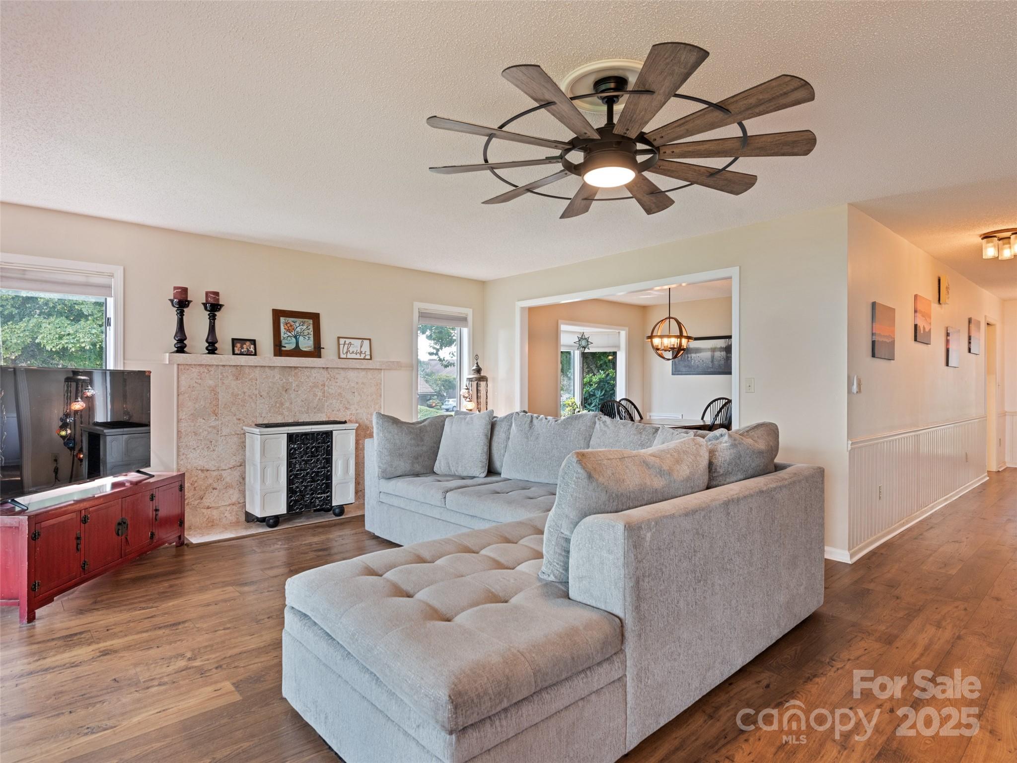 Fleetwood Plaza - Residential