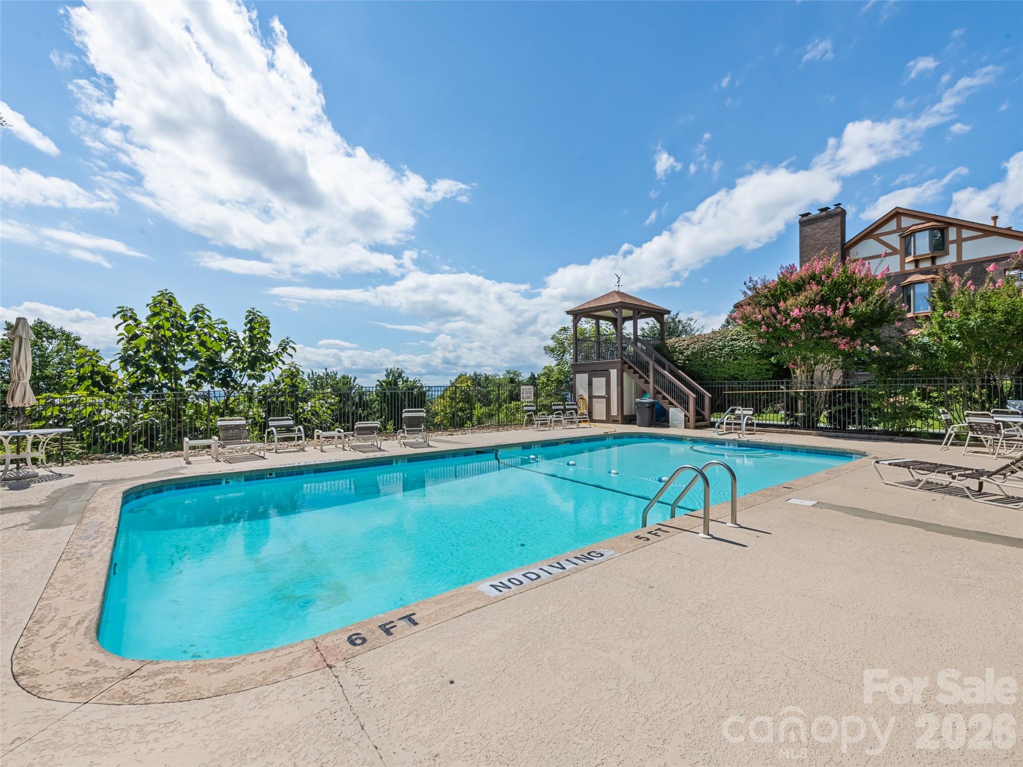 Fleetwood Plaza - Residential