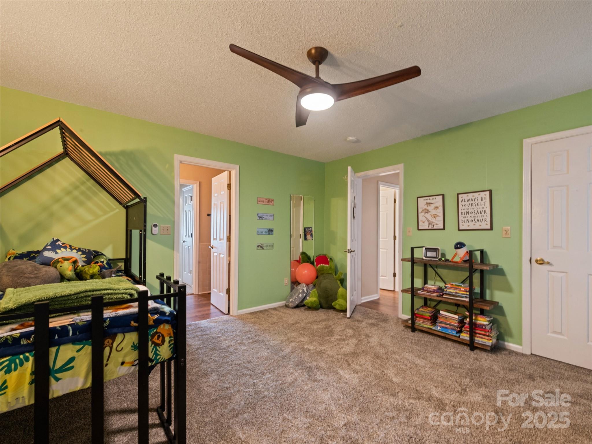 Fleetwood Plaza - Residential