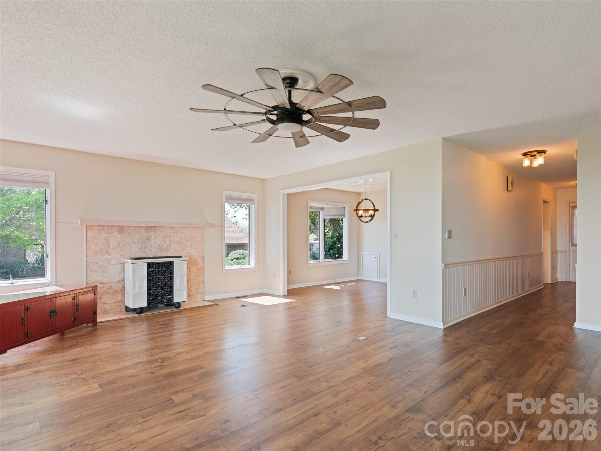 Fleetwood Plaza - Residential