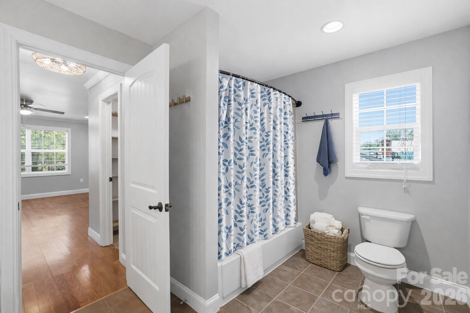 Hickory Hills - Residential