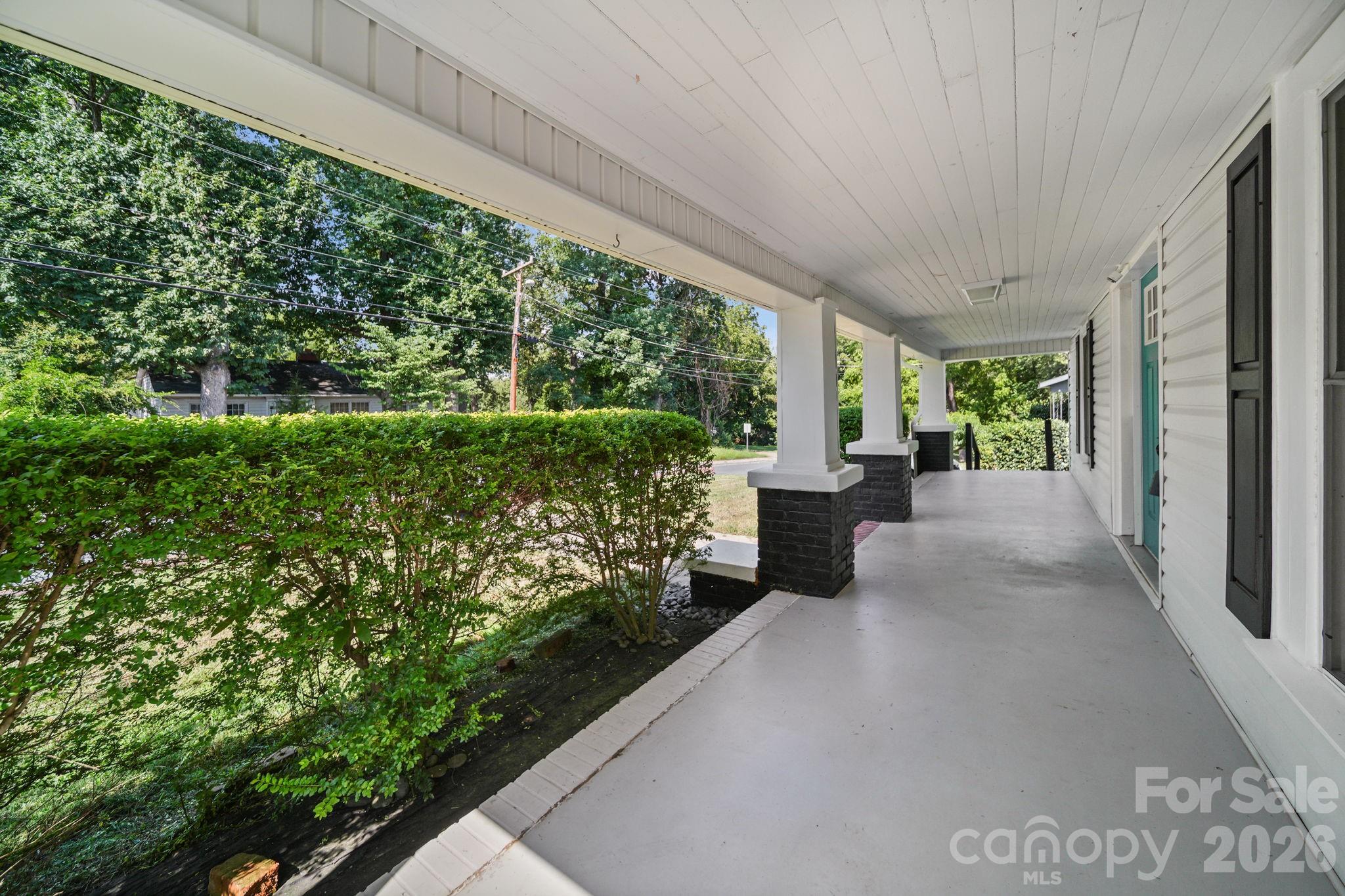 703 W Windsor Street