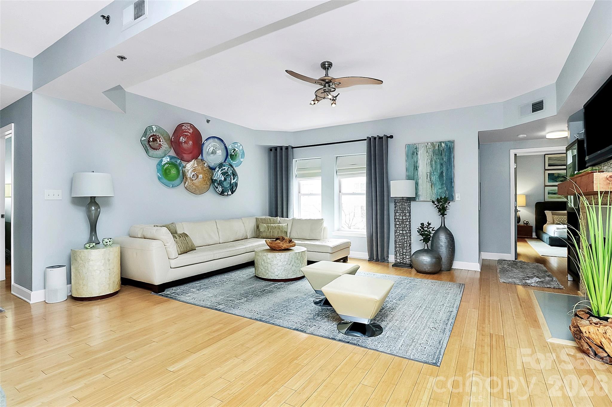 1320 Fillmore Avenue 418