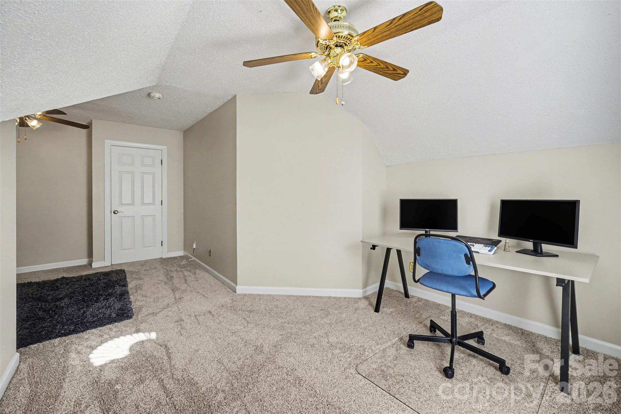 Davis Lake - Residential