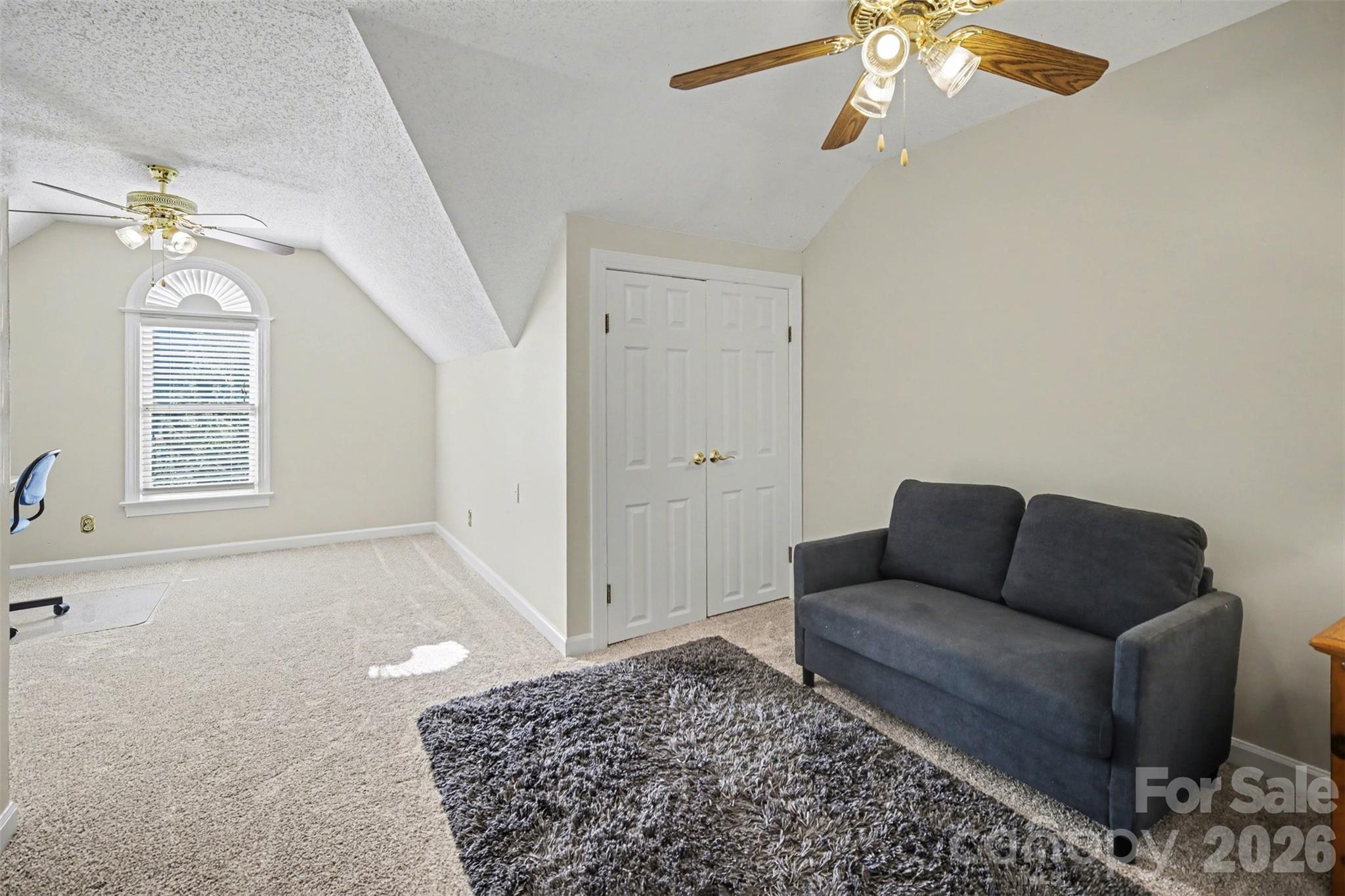 Davis Lake - Residential