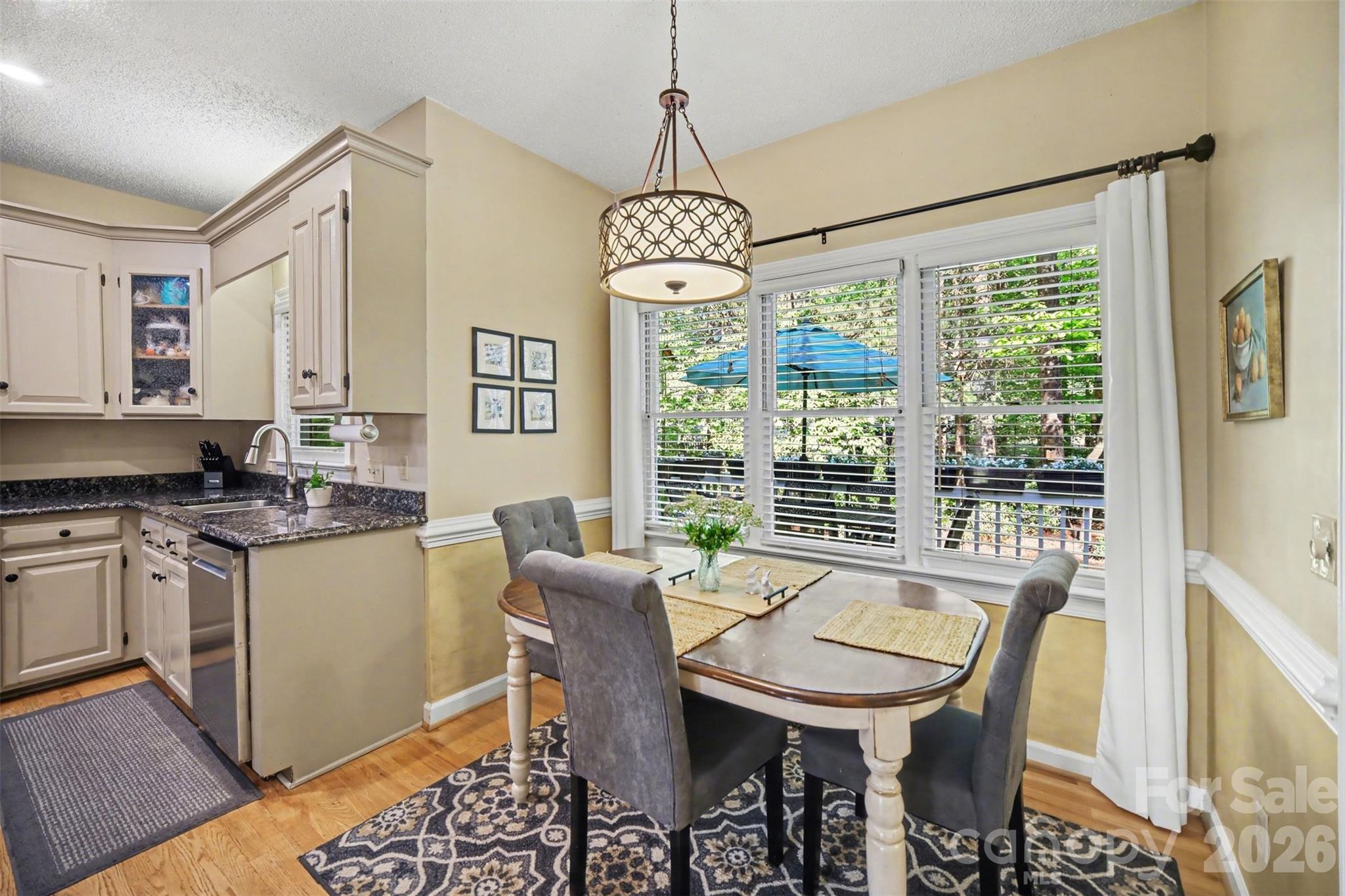 Davis Lake - Residential