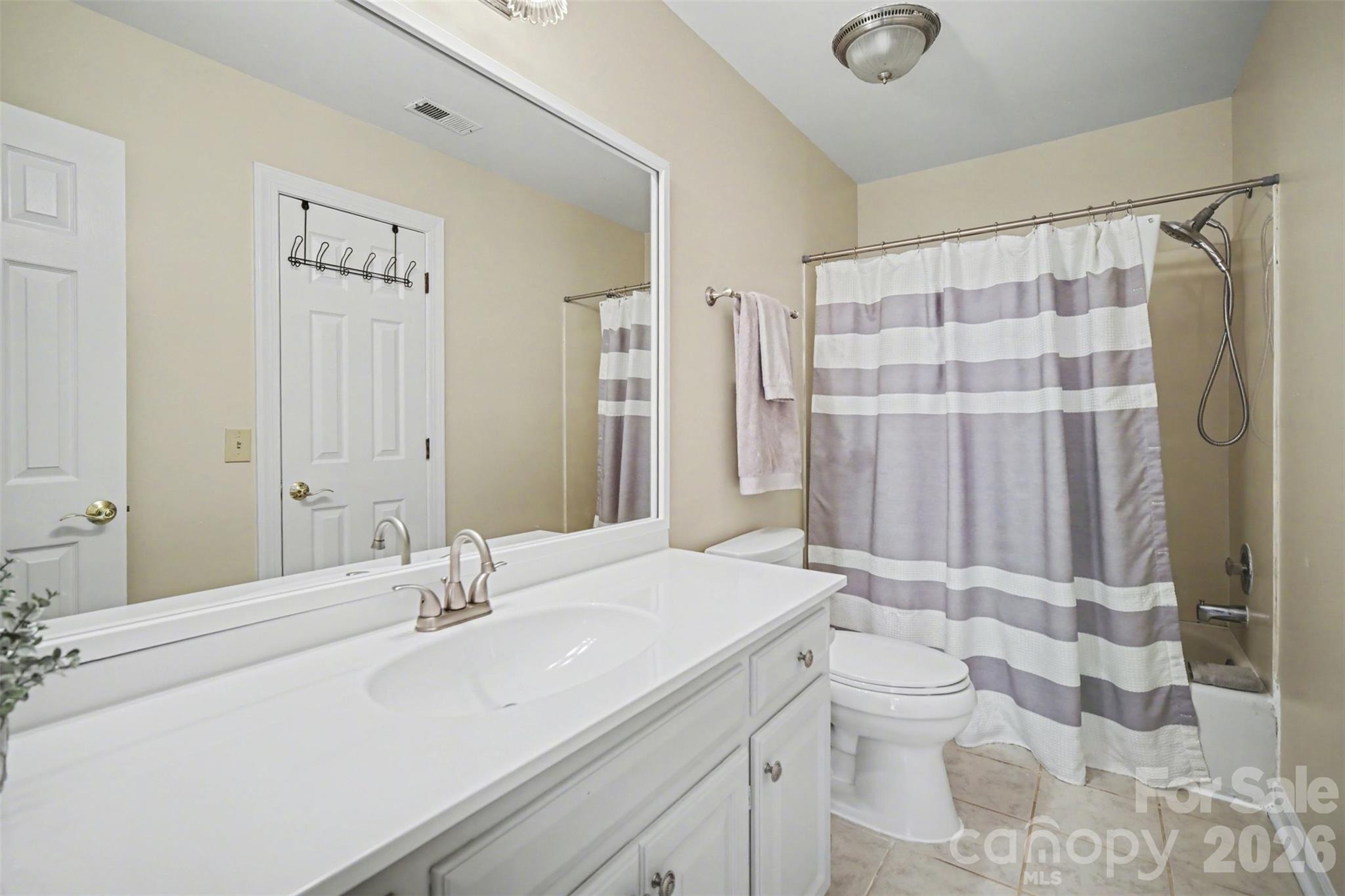 Davis Lake - Residential