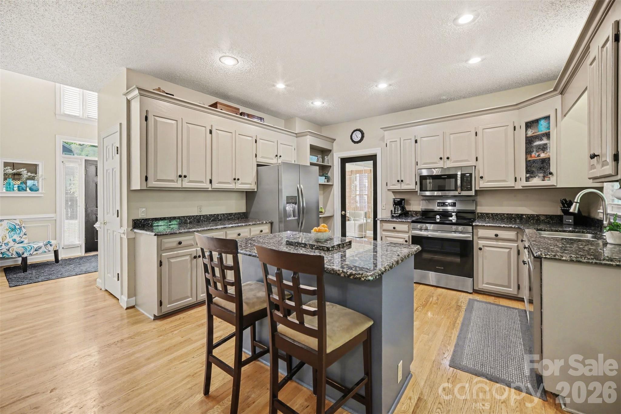 Davis Lake - Residential