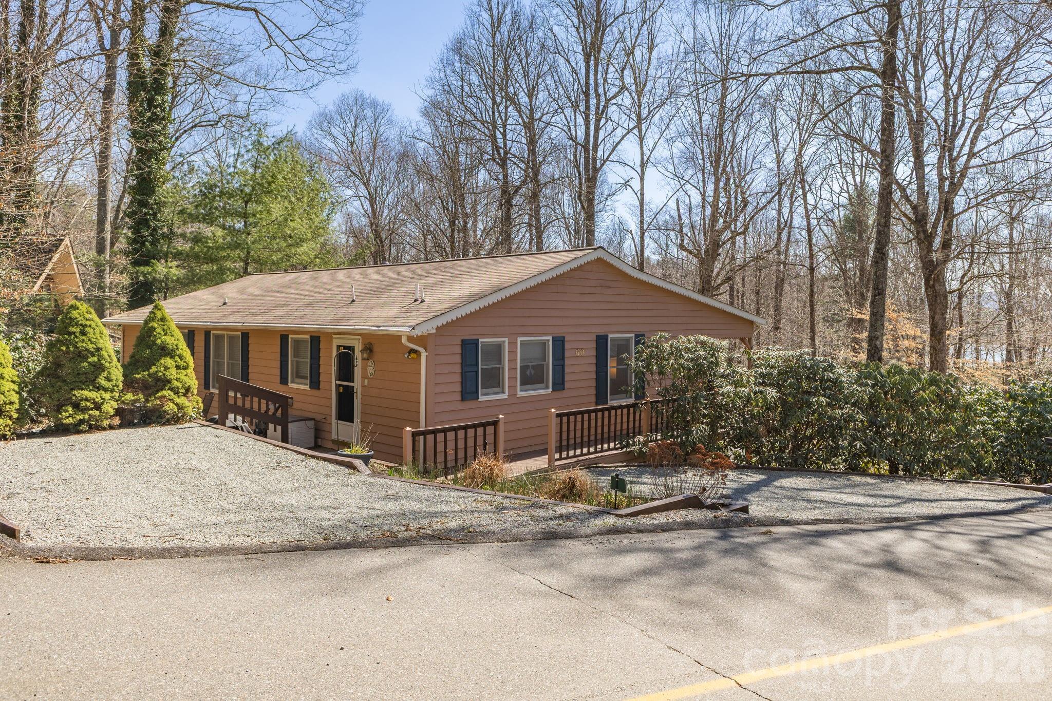 Linville Land Harbor - Residential