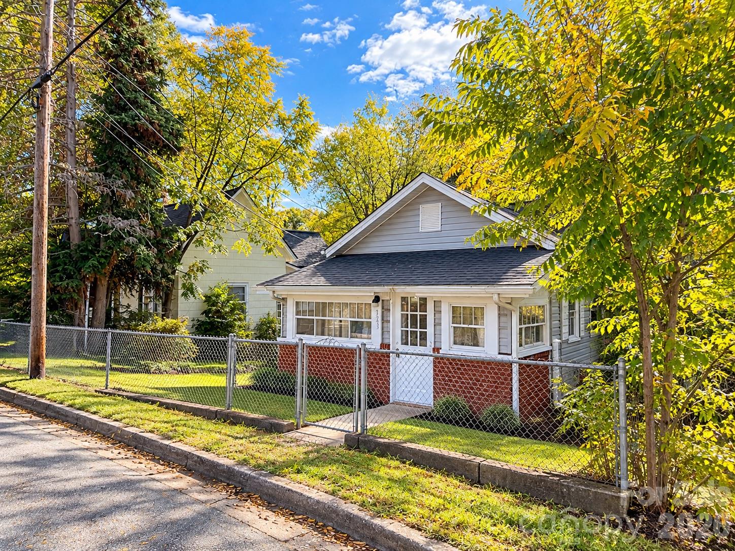 523 Oakwood Avenue