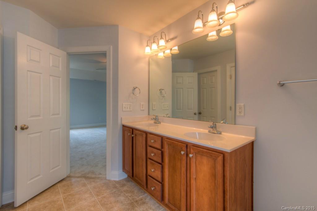 Chestnut Oaks - Residential