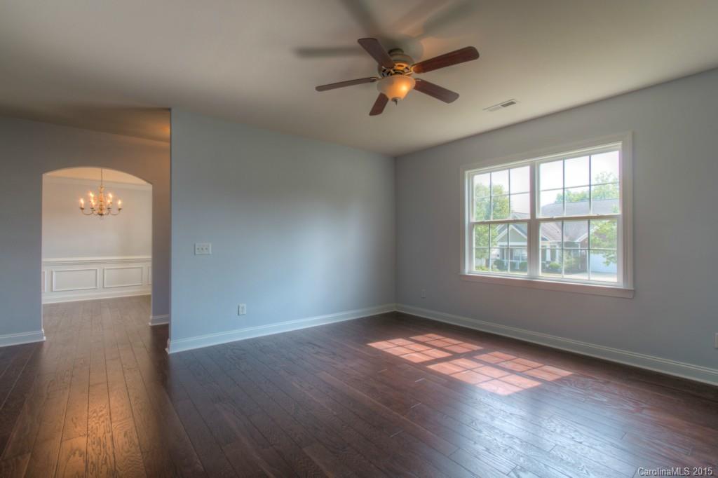Chestnut Oaks - Residential