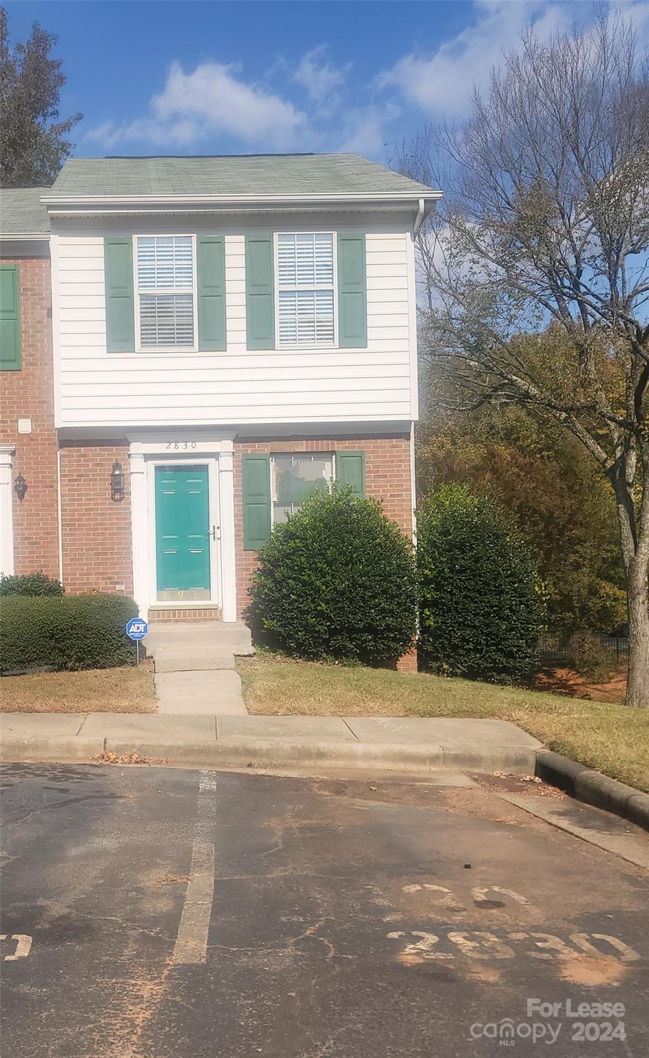 Grenelefe Village - Residential Lease