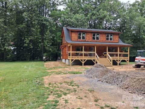 Photo of 81 Breezy Creek Lane, Maggie Valley, NC 28751 (MLS # 4391746)