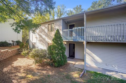 Photo of 11102 Harrowfield Road, Charlotte, NC 28226 (MLS # 4311804)