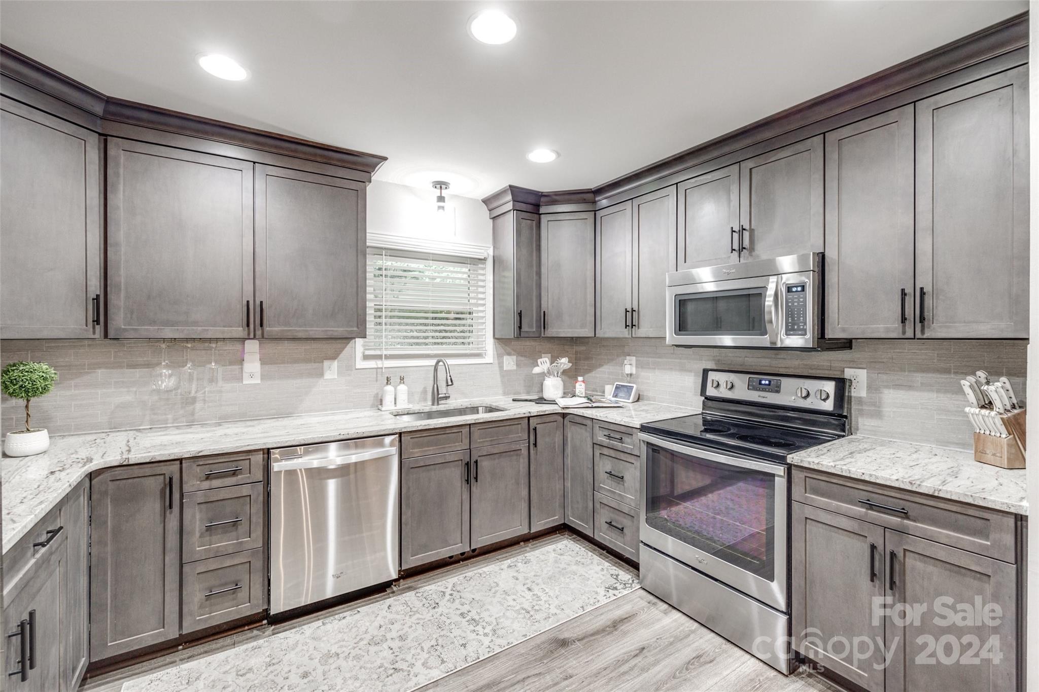 Tega Cay - Residential