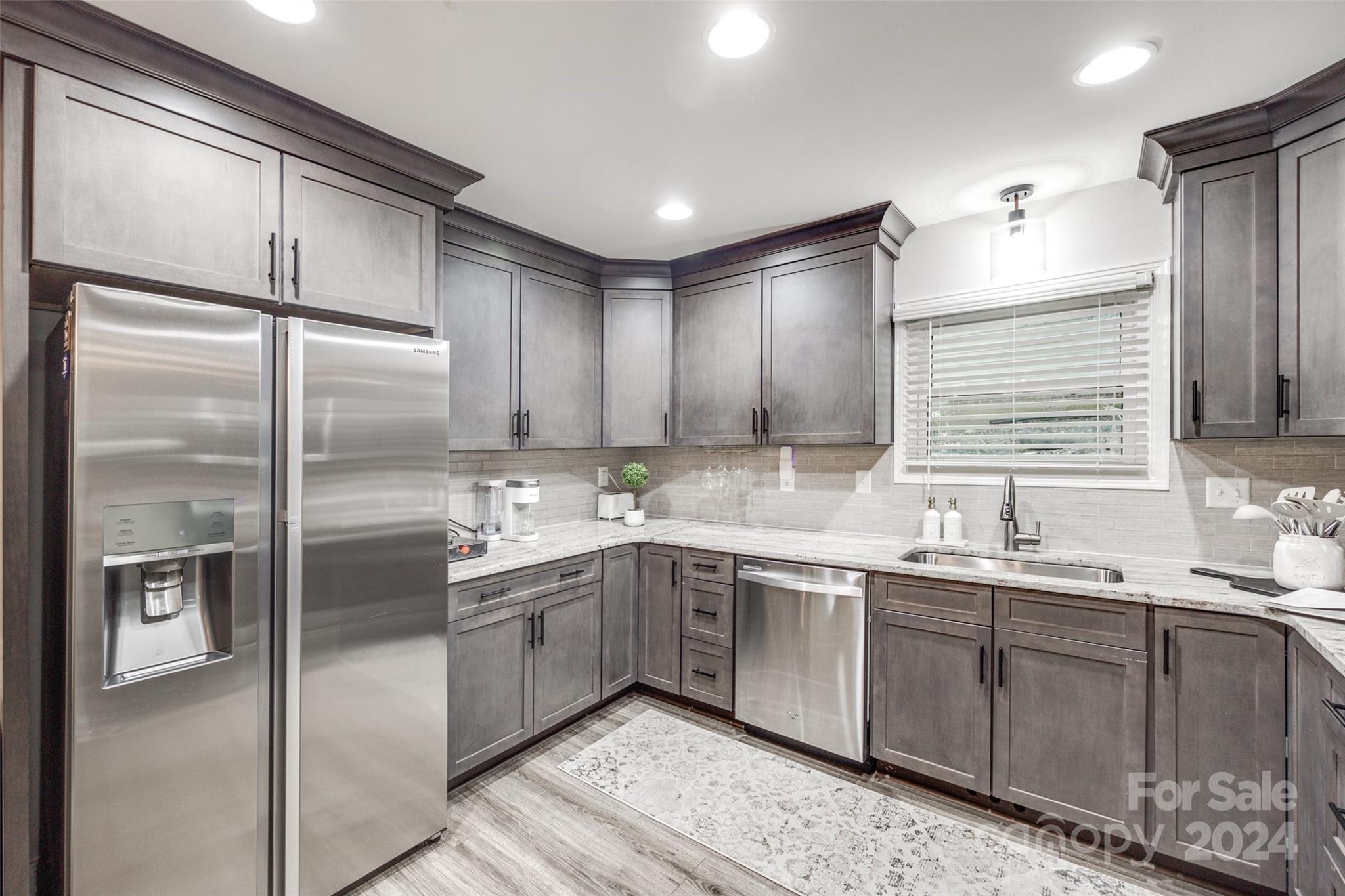 Tega Cay - Residential