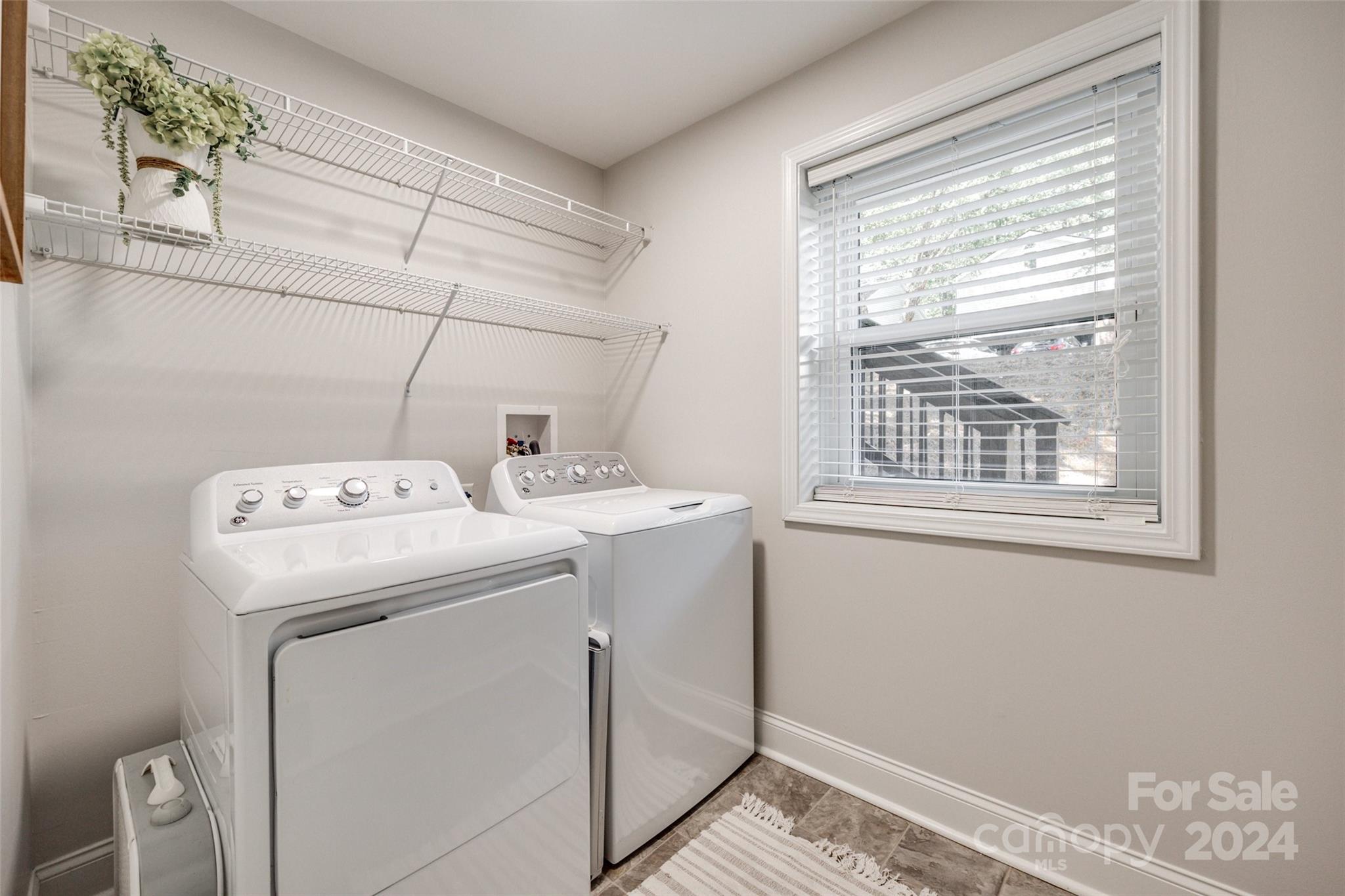 Tega Cay - Residential