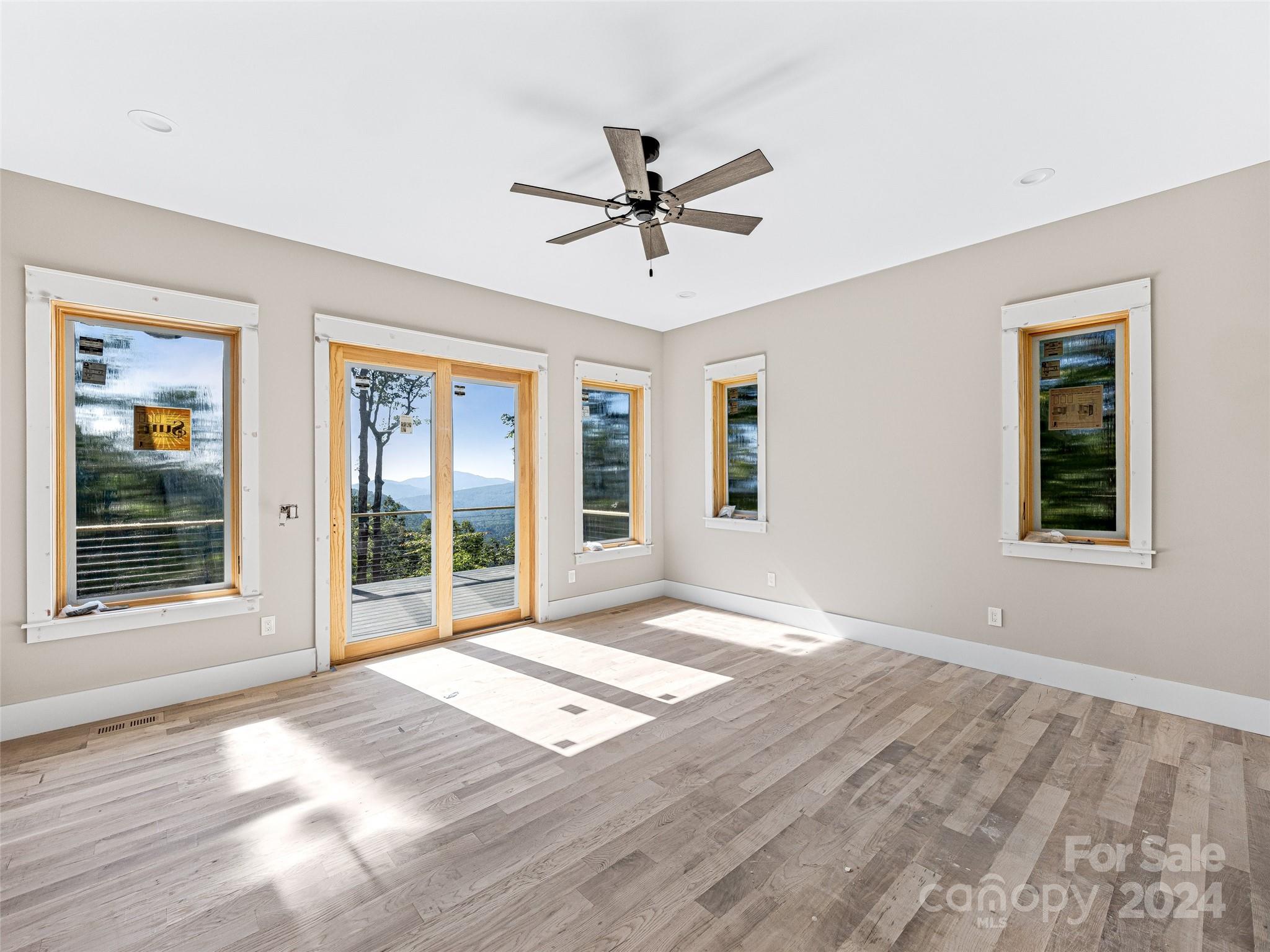 Pinnacle Falls - Residential