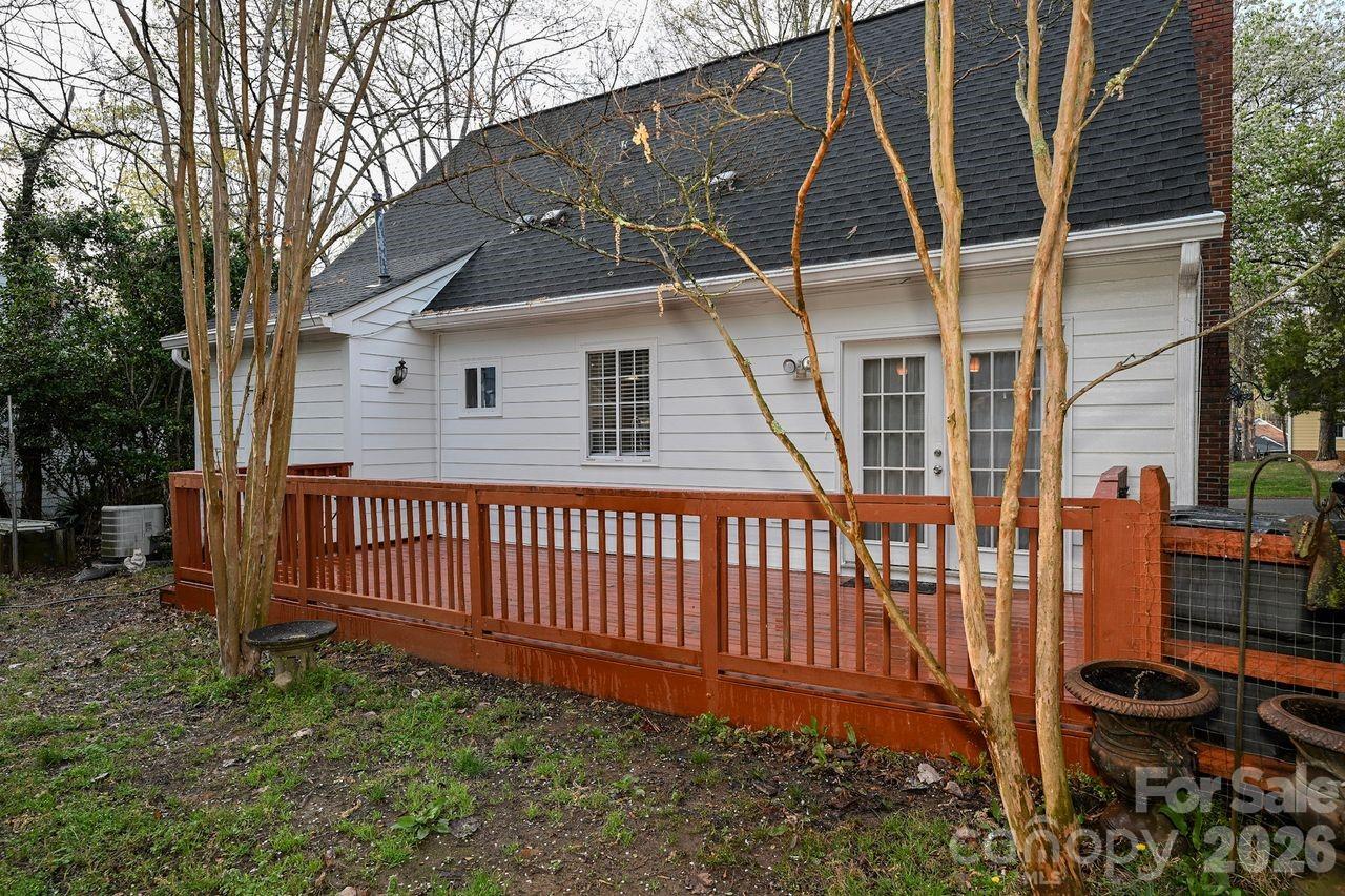 8908 Golf Ridge Drive