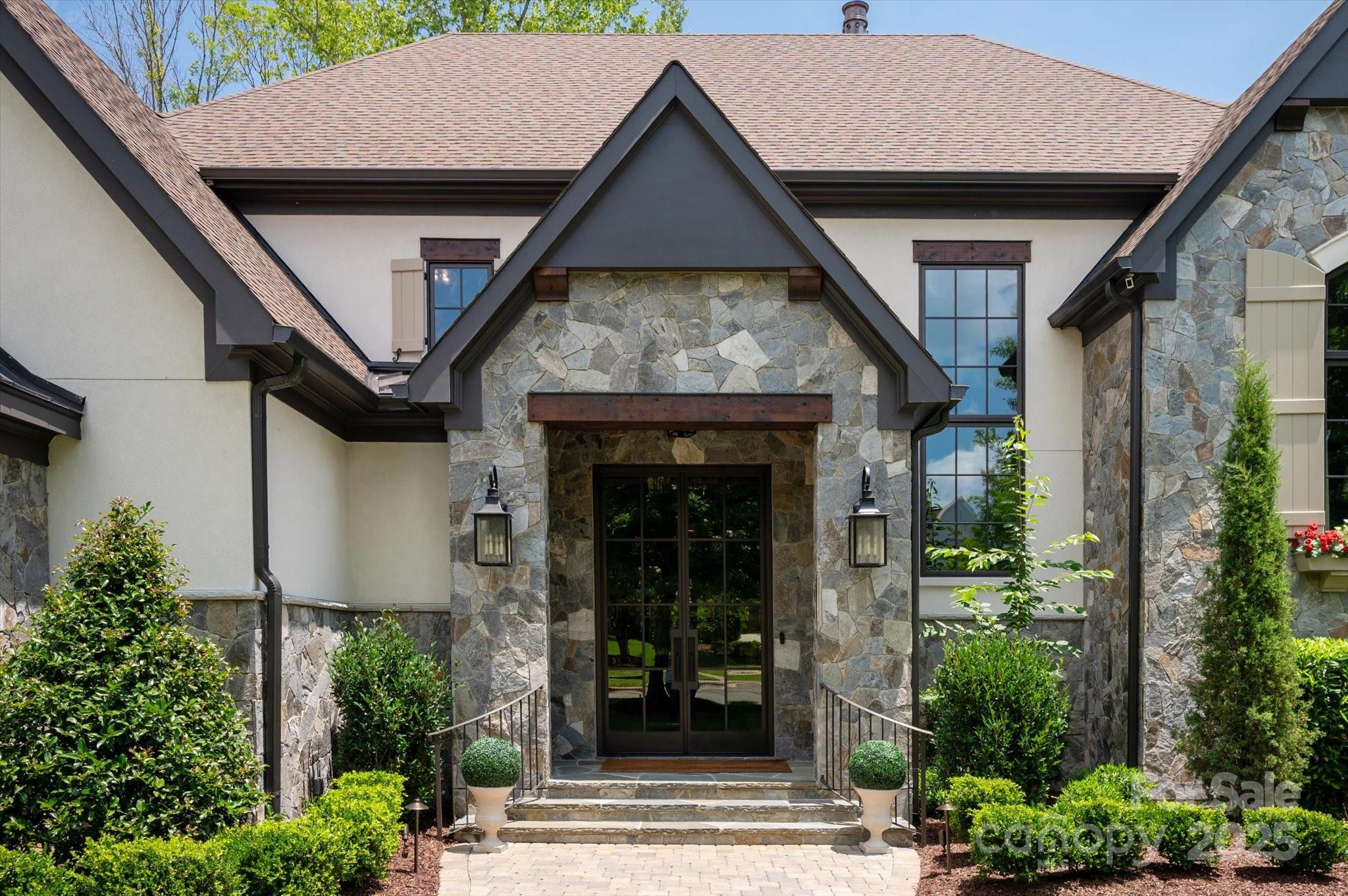 321 Skyecroft Way